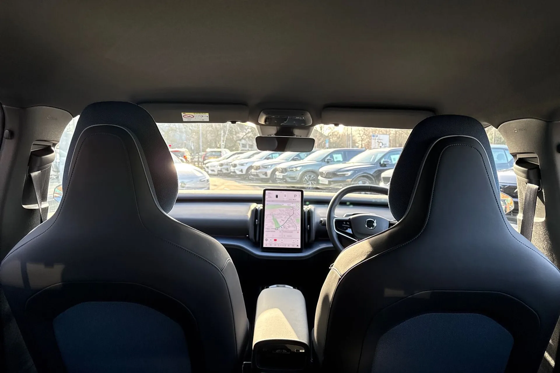 Volvo EX30 thumbnail image number 22