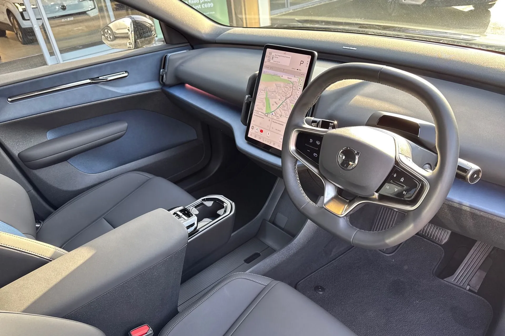 Volvo EX30 thumbnail image number 6