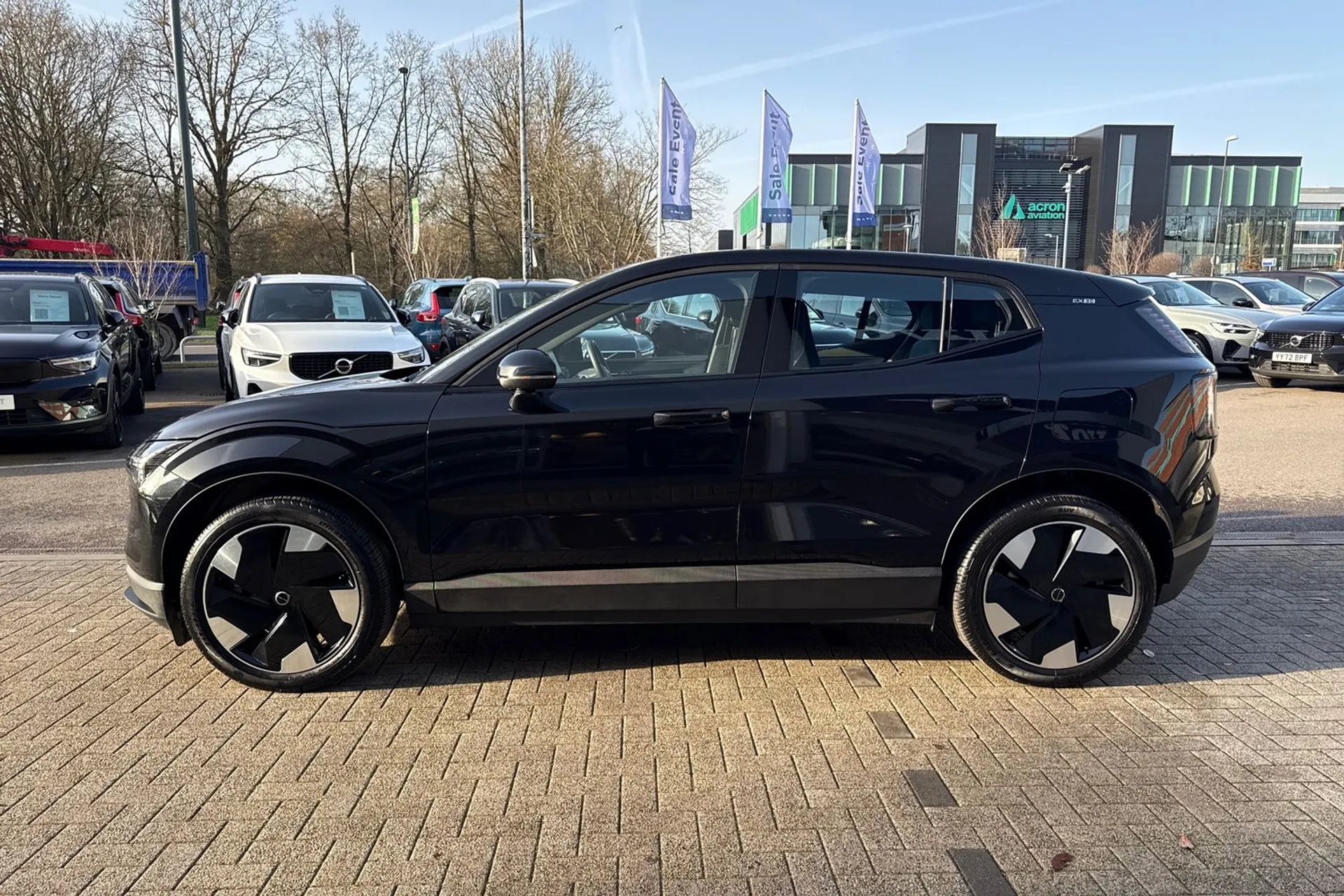 Volvo EX30 thumbnail image number 11