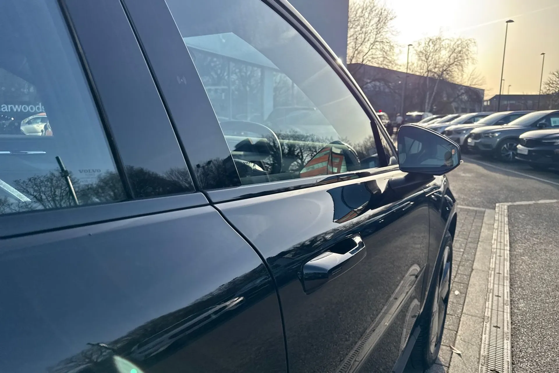 Volvo EX30 thumbnail image number 17