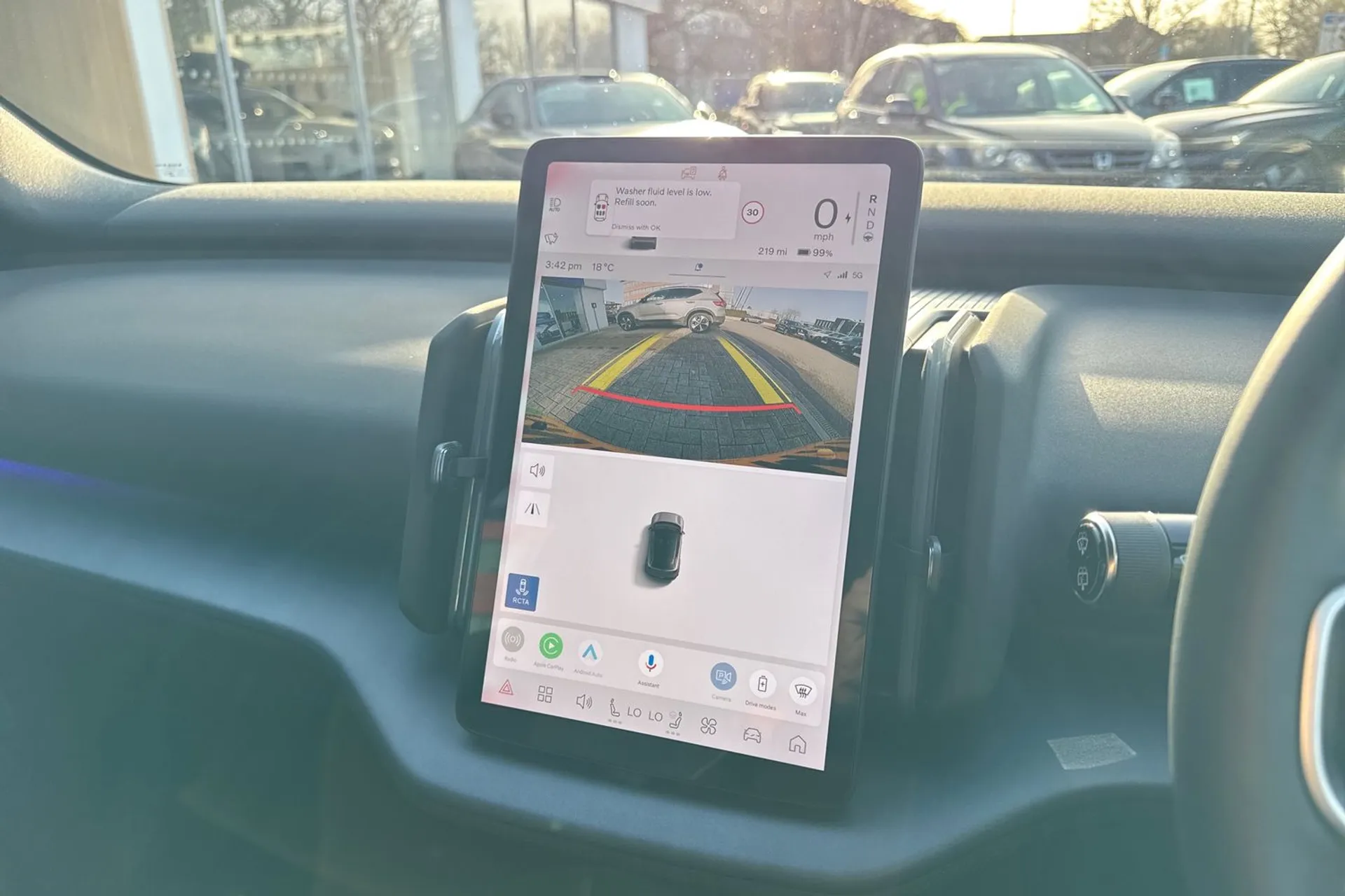 Volvo EX30 thumbnail image number 4