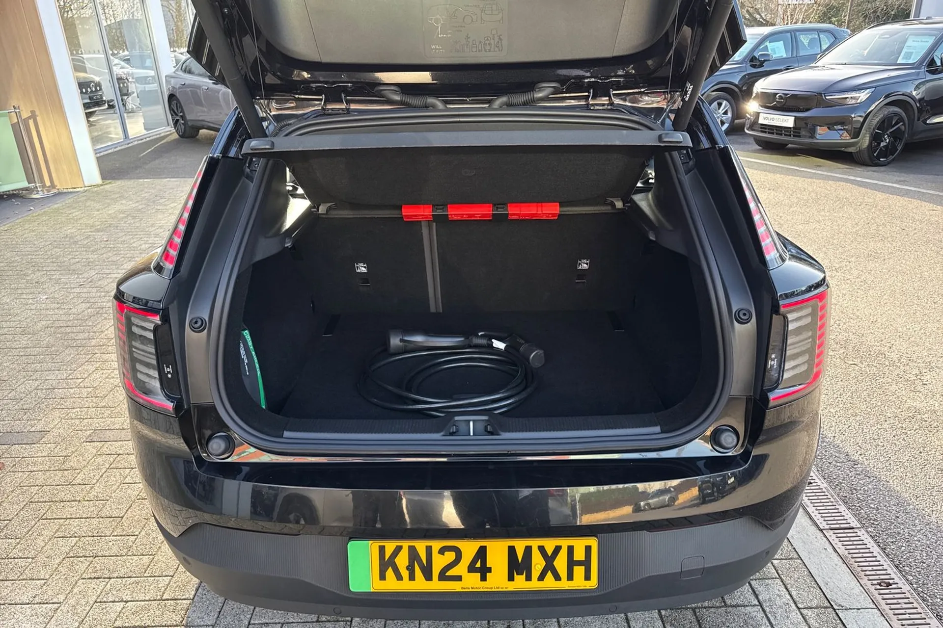 Volvo EX30 thumbnail image number 20