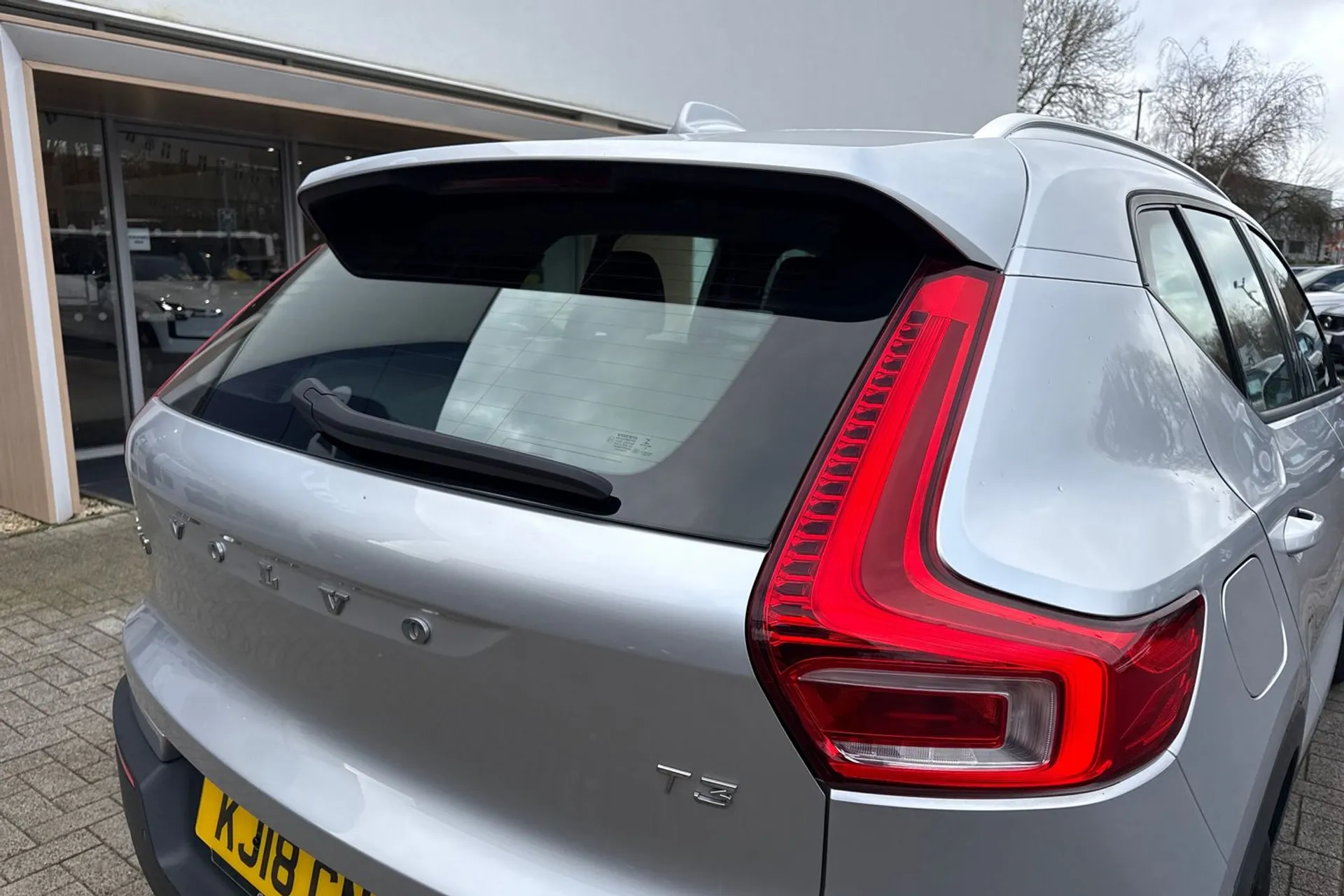 Volvo XC40 thumbnail image number 16