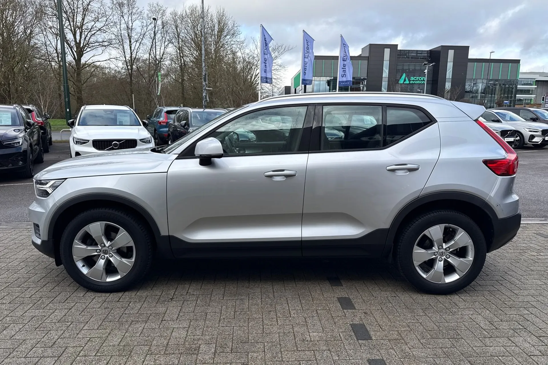 Volvo XC40 thumbnail image number 11
