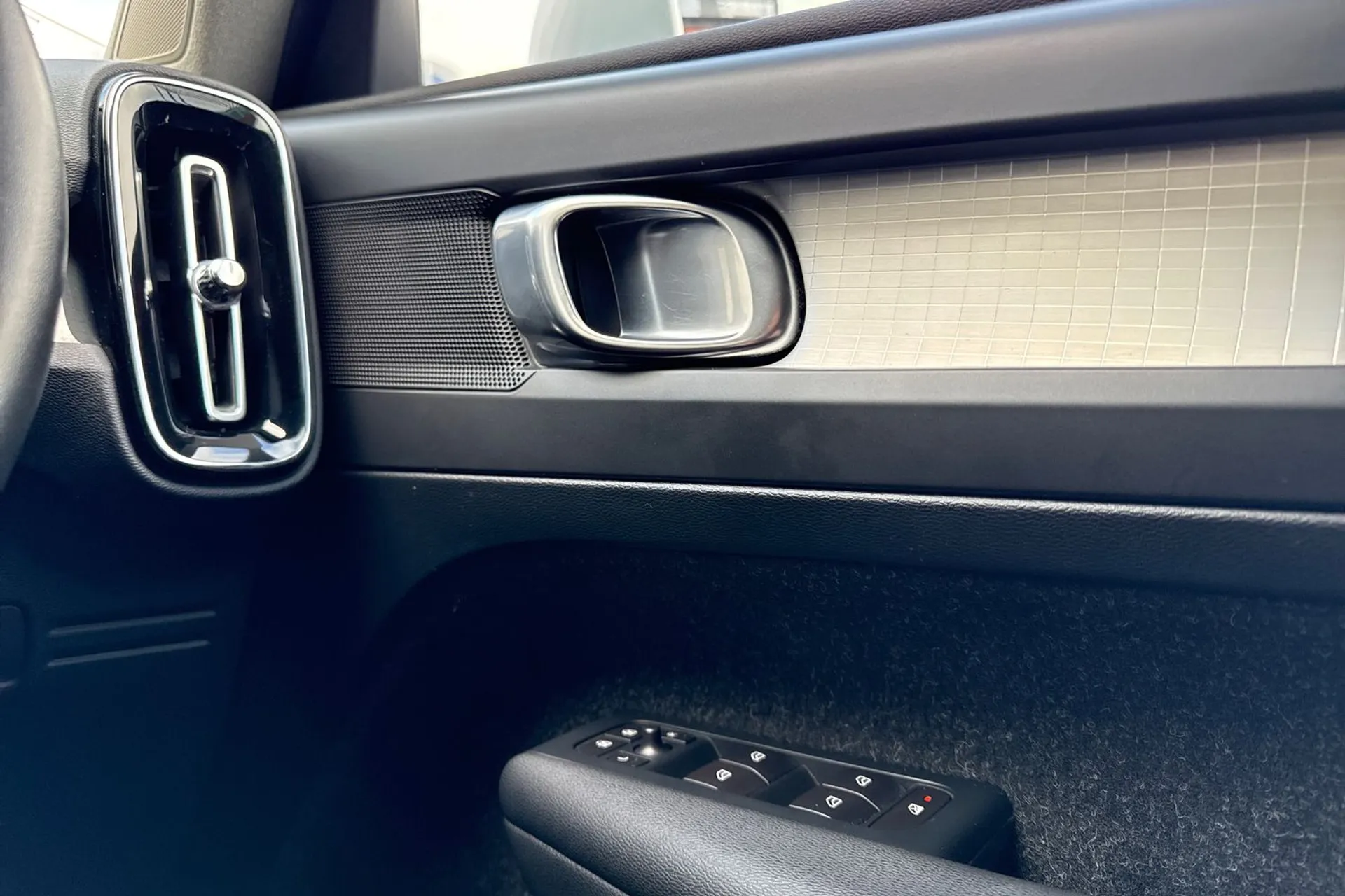 Volvo XC40 thumbnail image number 41