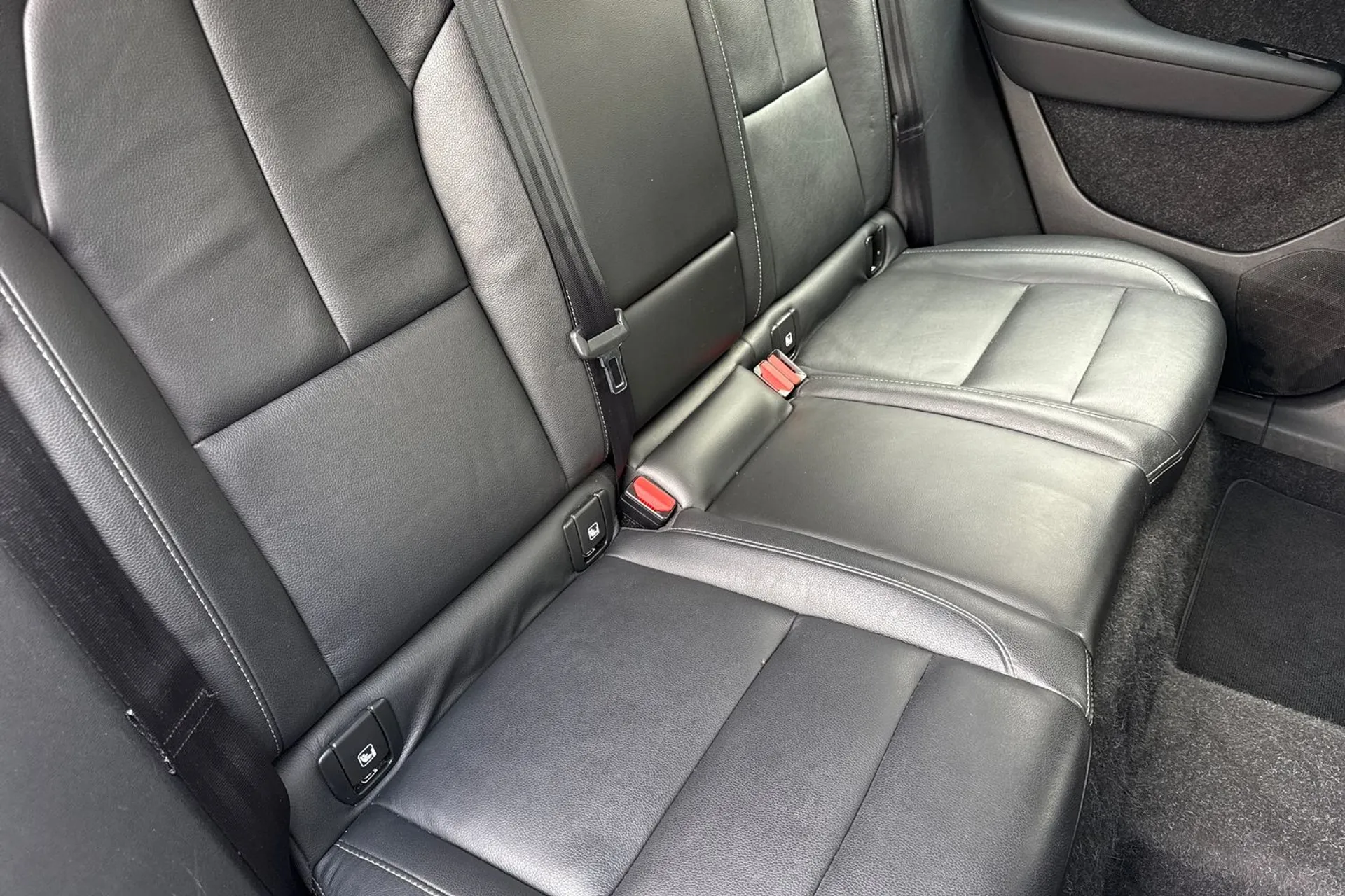 Volvo XC40 thumbnail image number 25