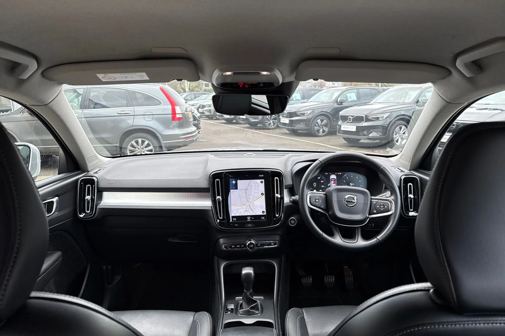 Volvo XC40 thumbnail image number 3