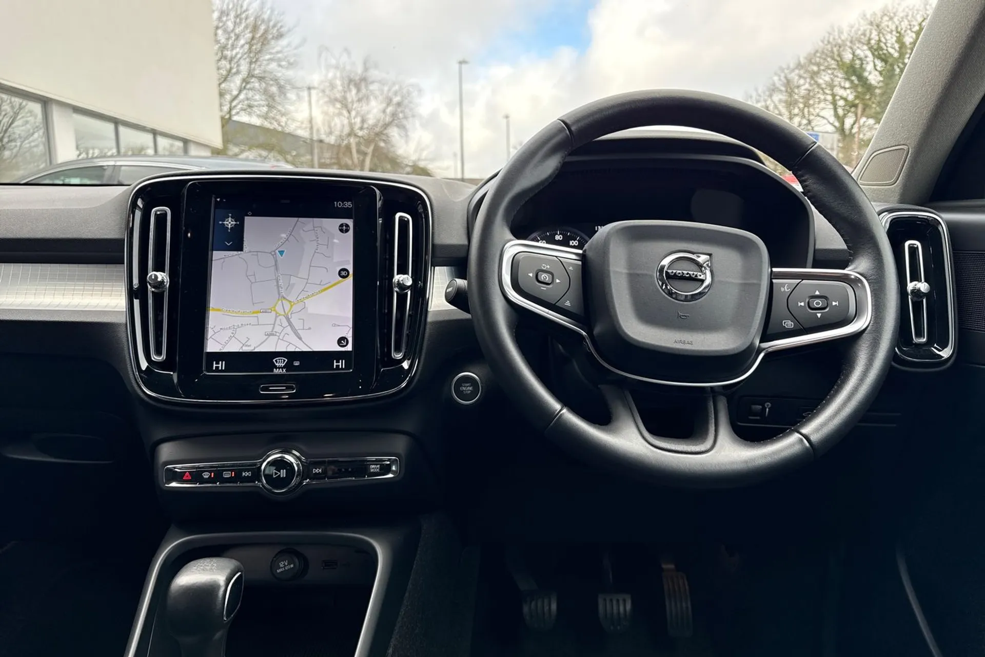 Volvo XC40 thumbnail image number 34