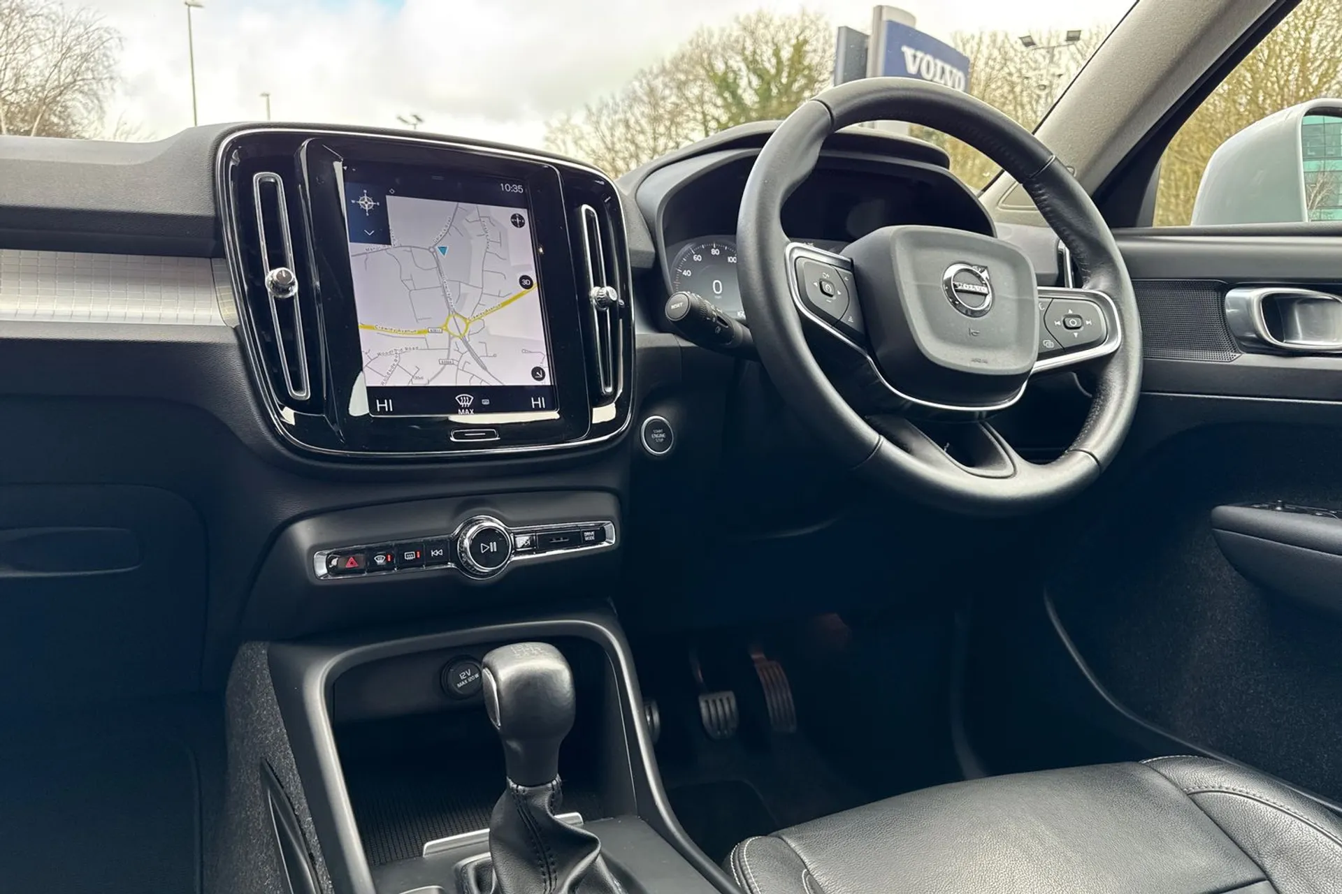 Volvo XC40 thumbnail image number 35