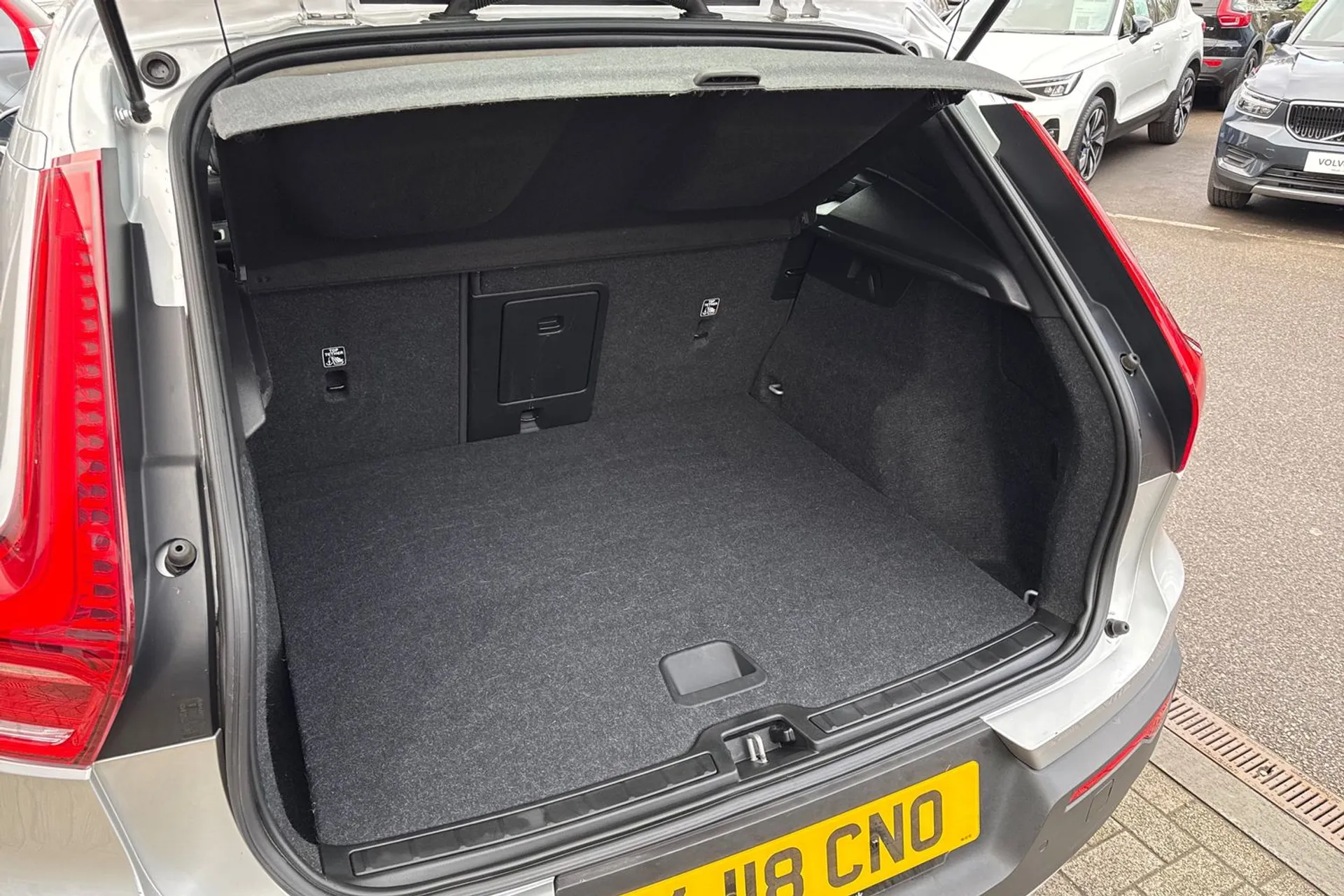 Volvo XC40 thumbnail image number 21