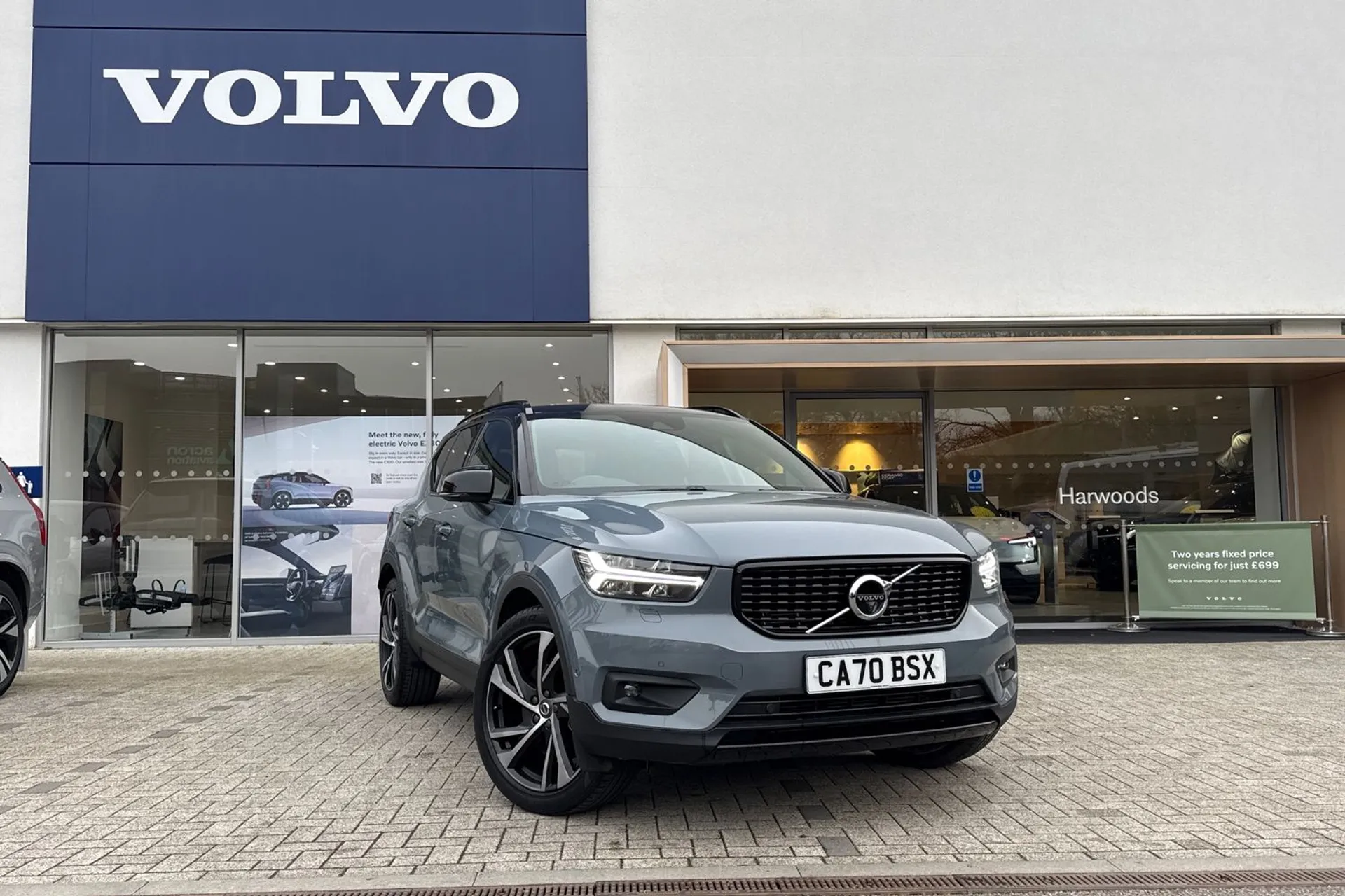 Volvo XC40 focused image