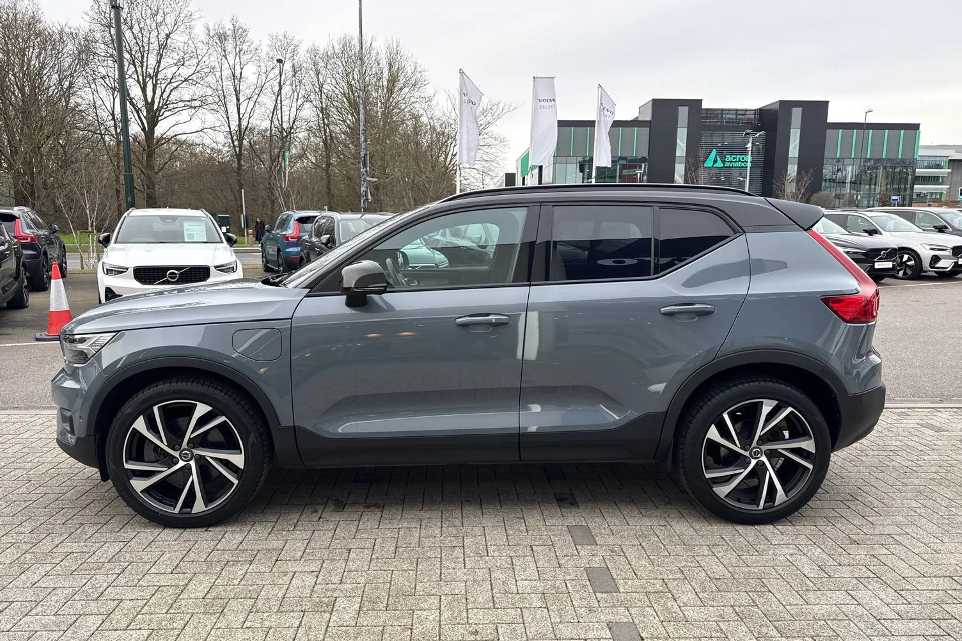 Volvo XC40 thumbnail image number 11