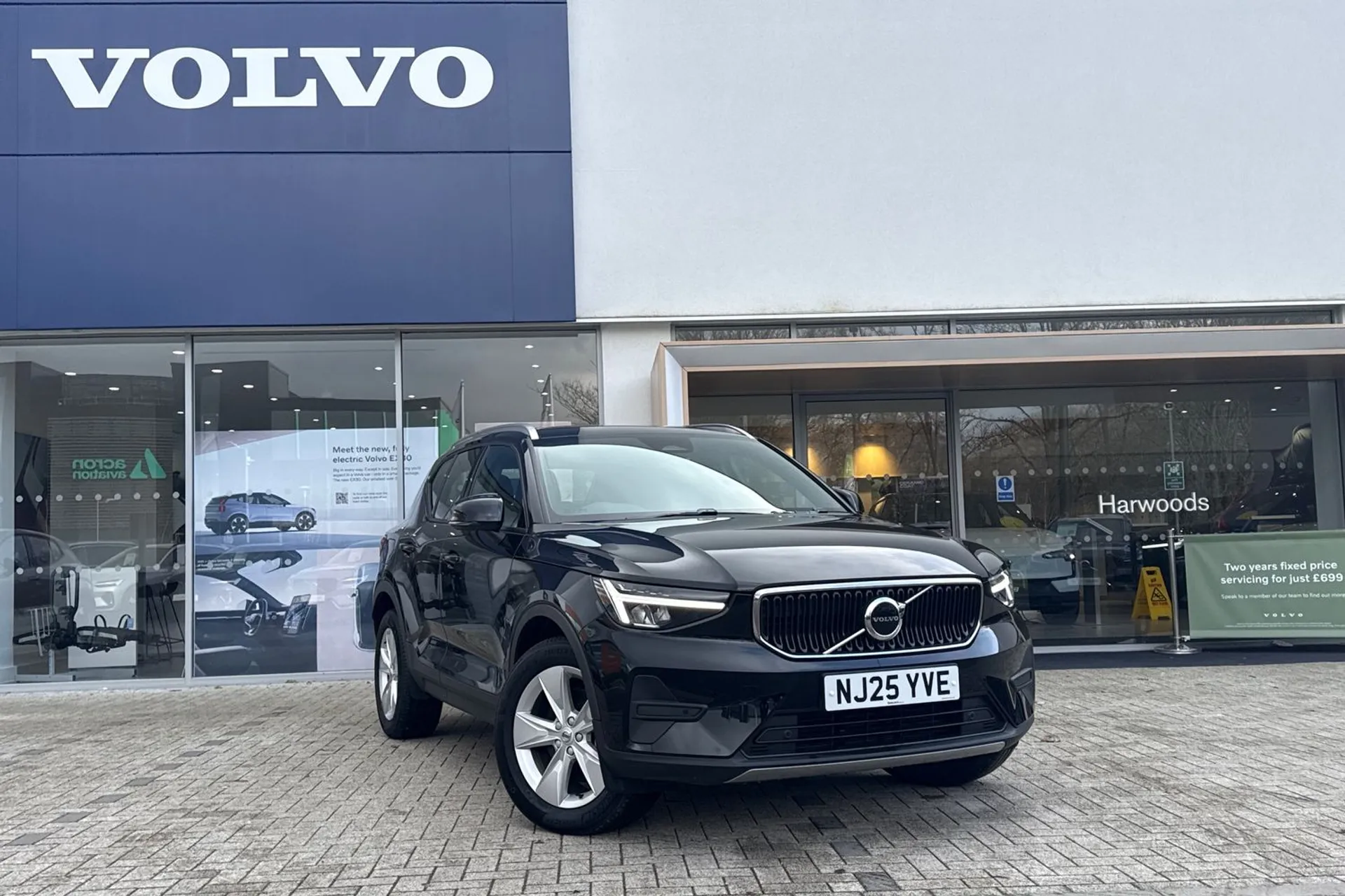 Volvo XC40 focused image