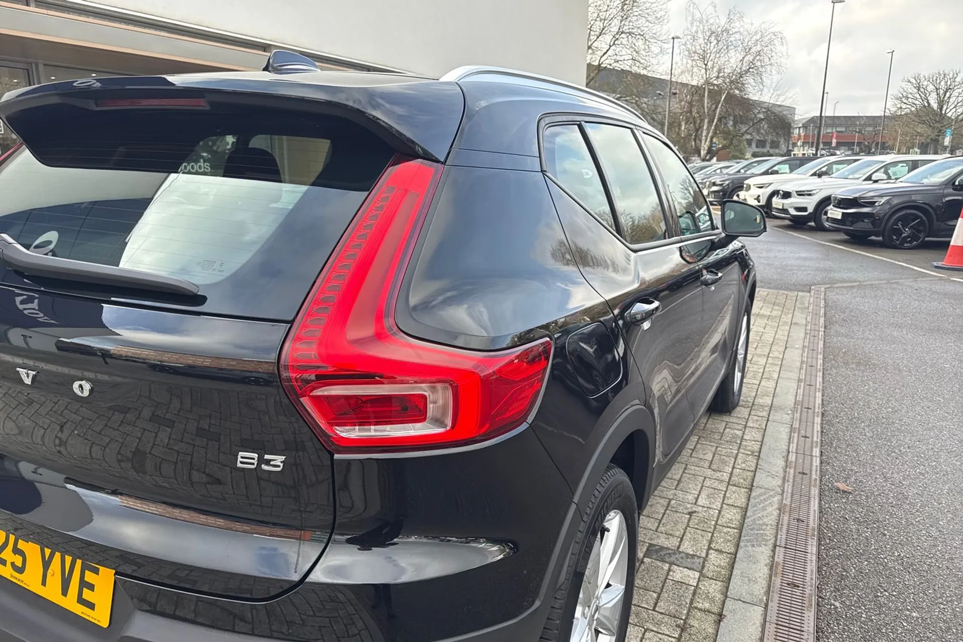 Volvo XC40 thumbnail image number 15