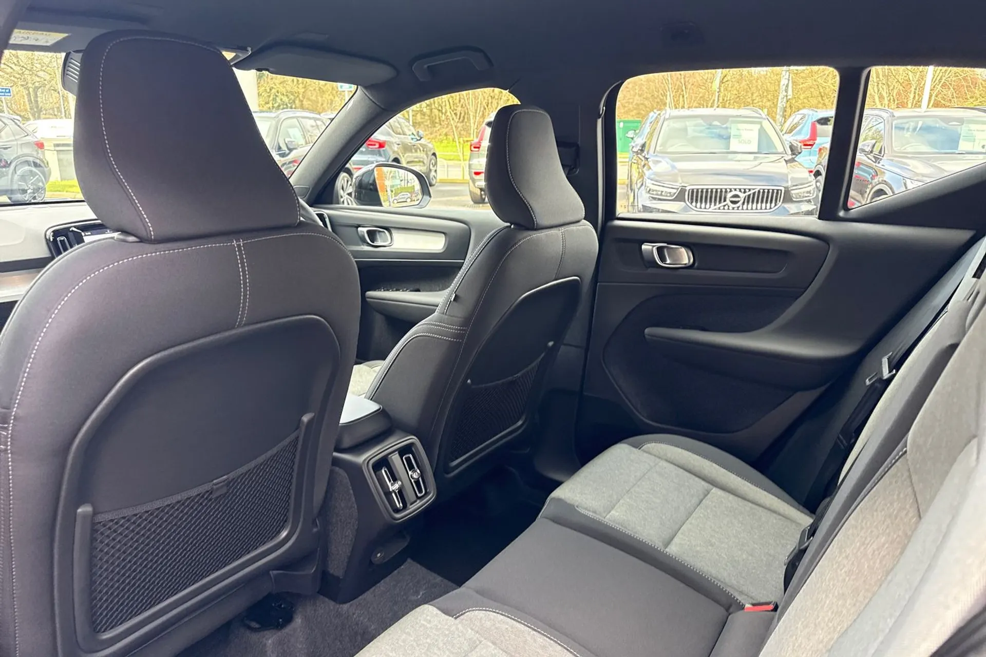 Volvo XC40 thumbnail image number 31