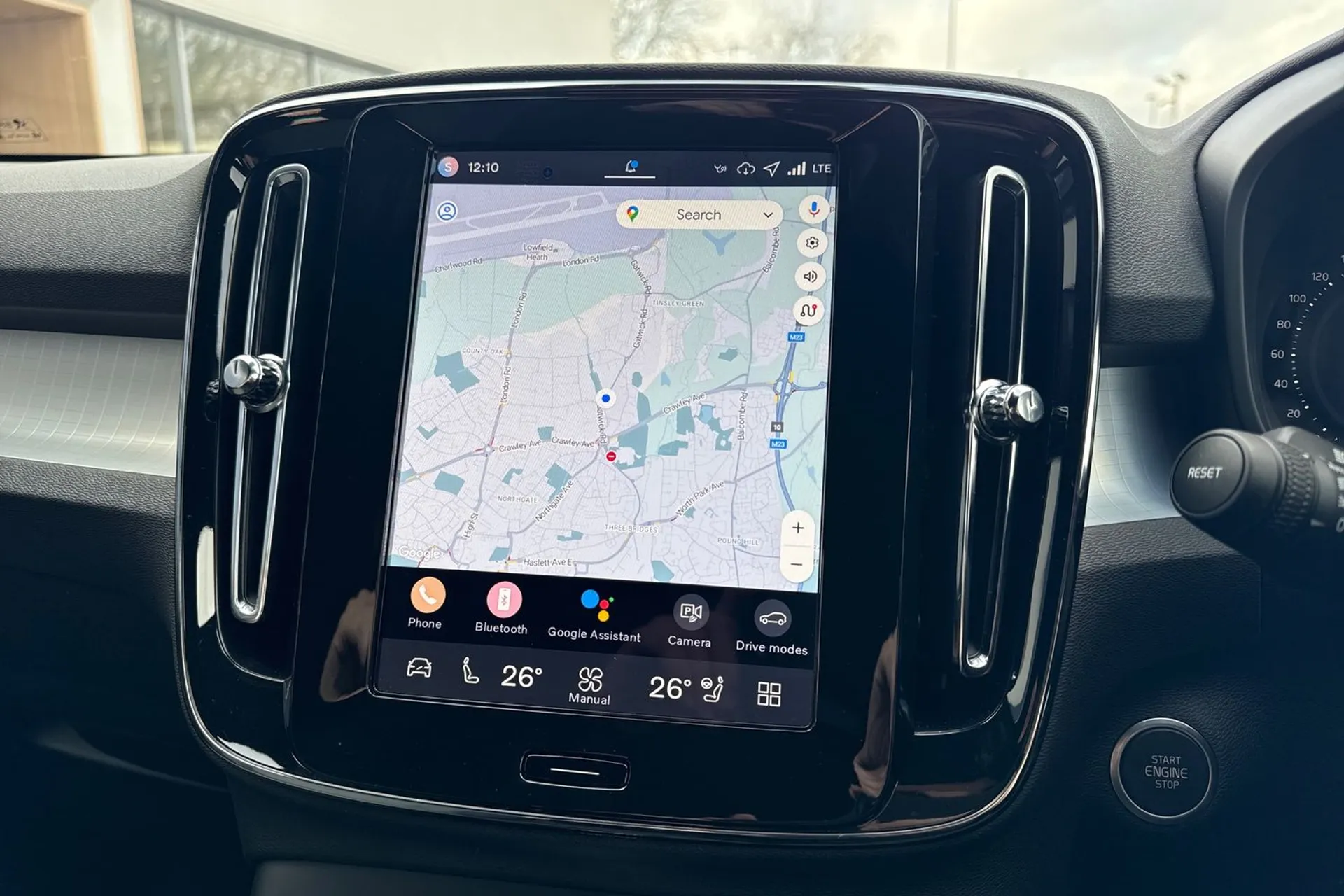 Volvo XC40 thumbnail image number 5