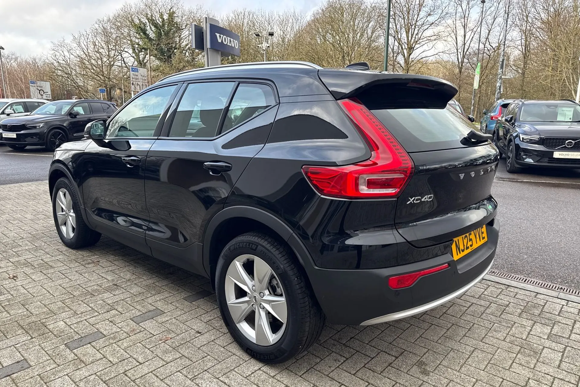 Volvo XC40 thumbnail image number 10