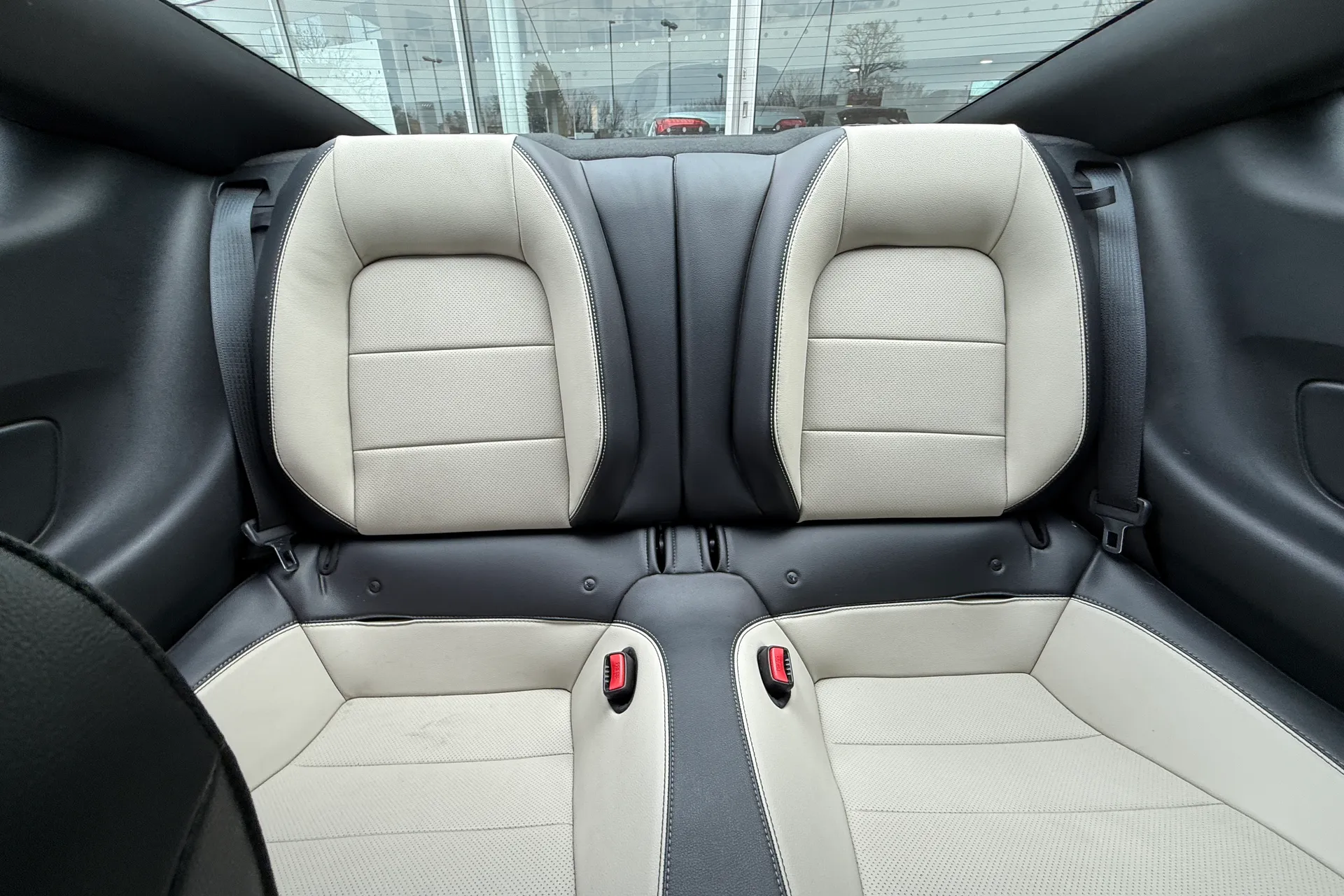 FORD MUSTANG thumbnail image number 19