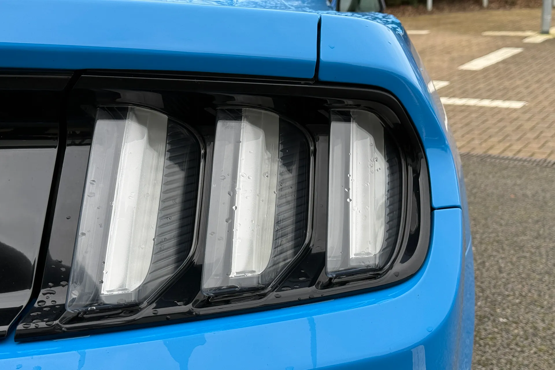 FORD MUSTANG thumbnail image number 35