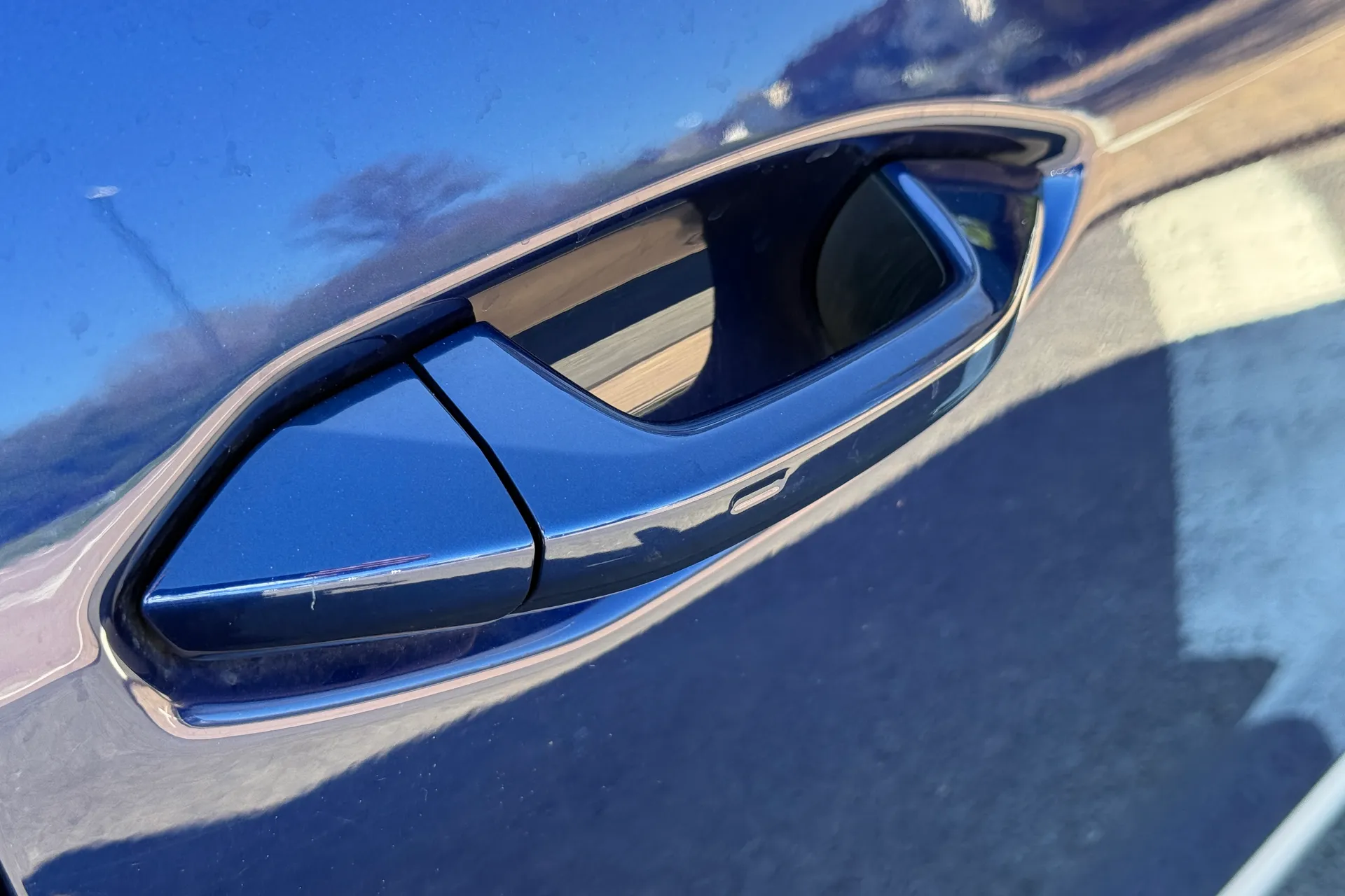 Audi Q4 thumbnail image number 10