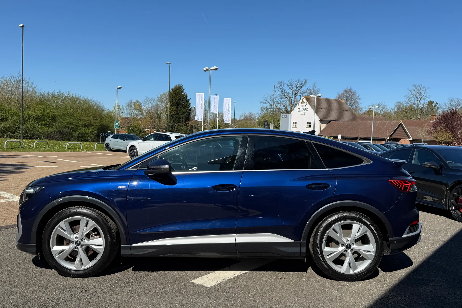 Audi Q4 thumbnail image number 44