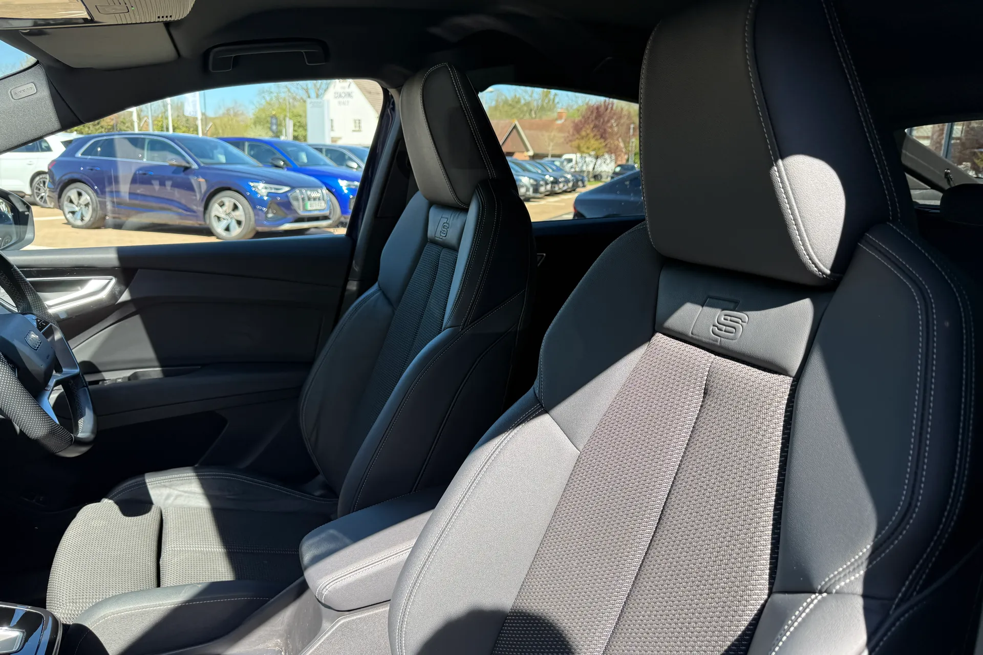 Audi Q4 thumbnail image number 49