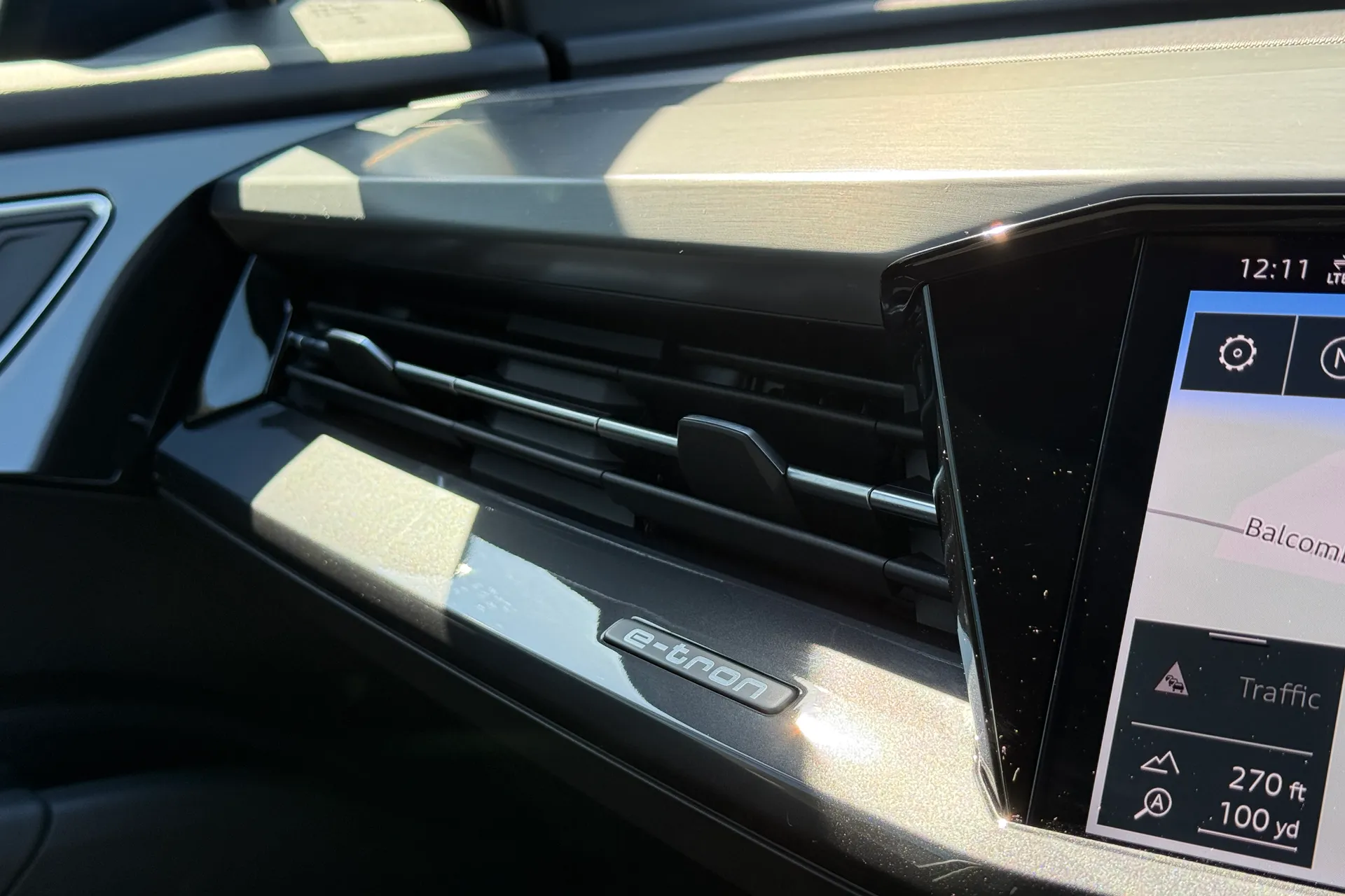 Audi Q4 thumbnail image number 21