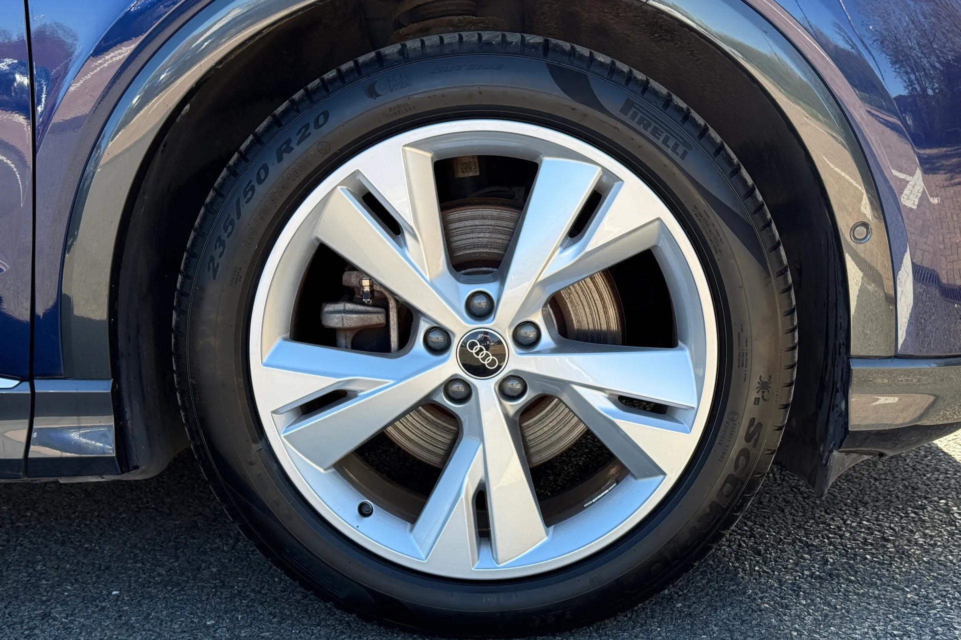 Audi Q4 thumbnail image number 26