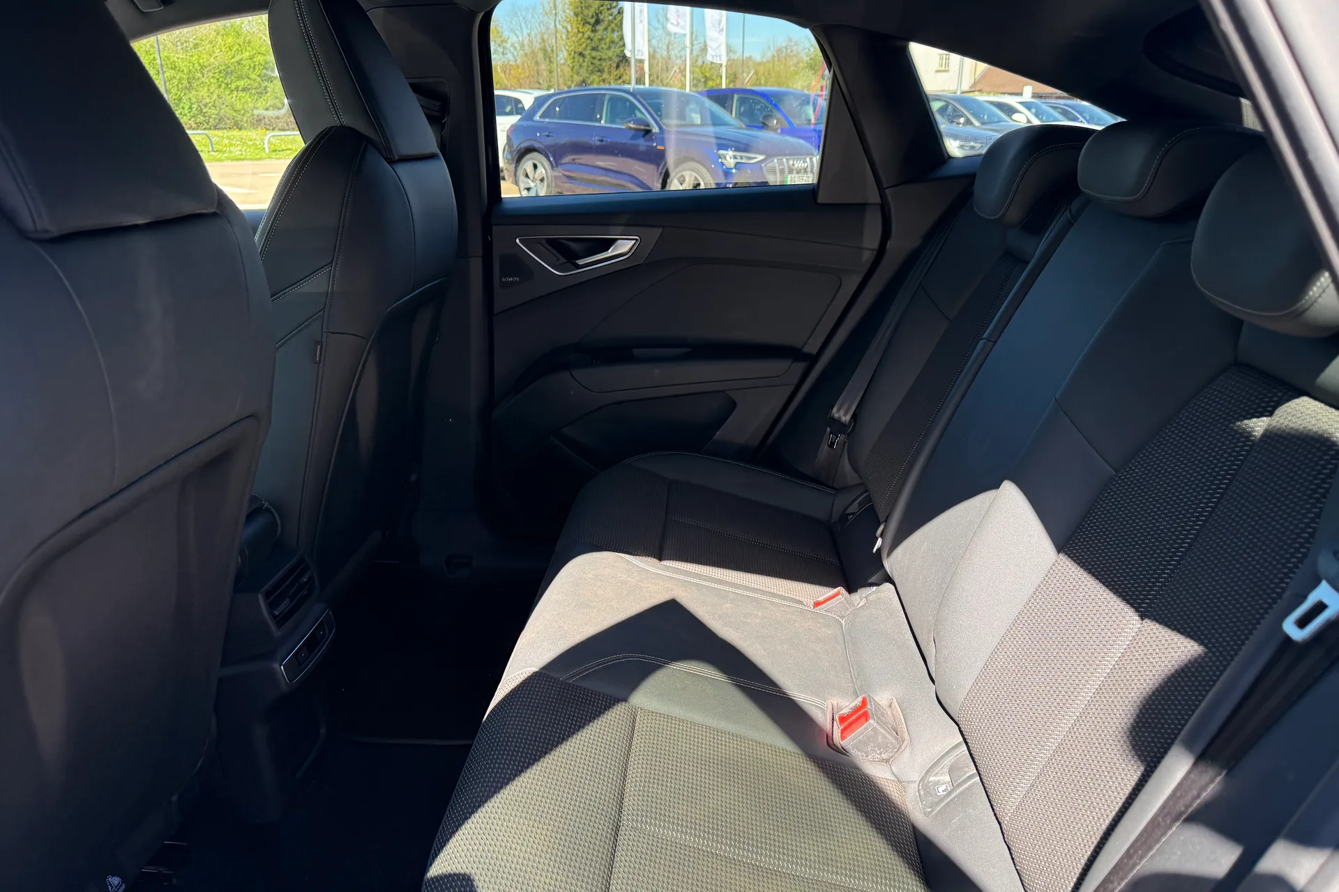 Audi Q4 thumbnail image number 47