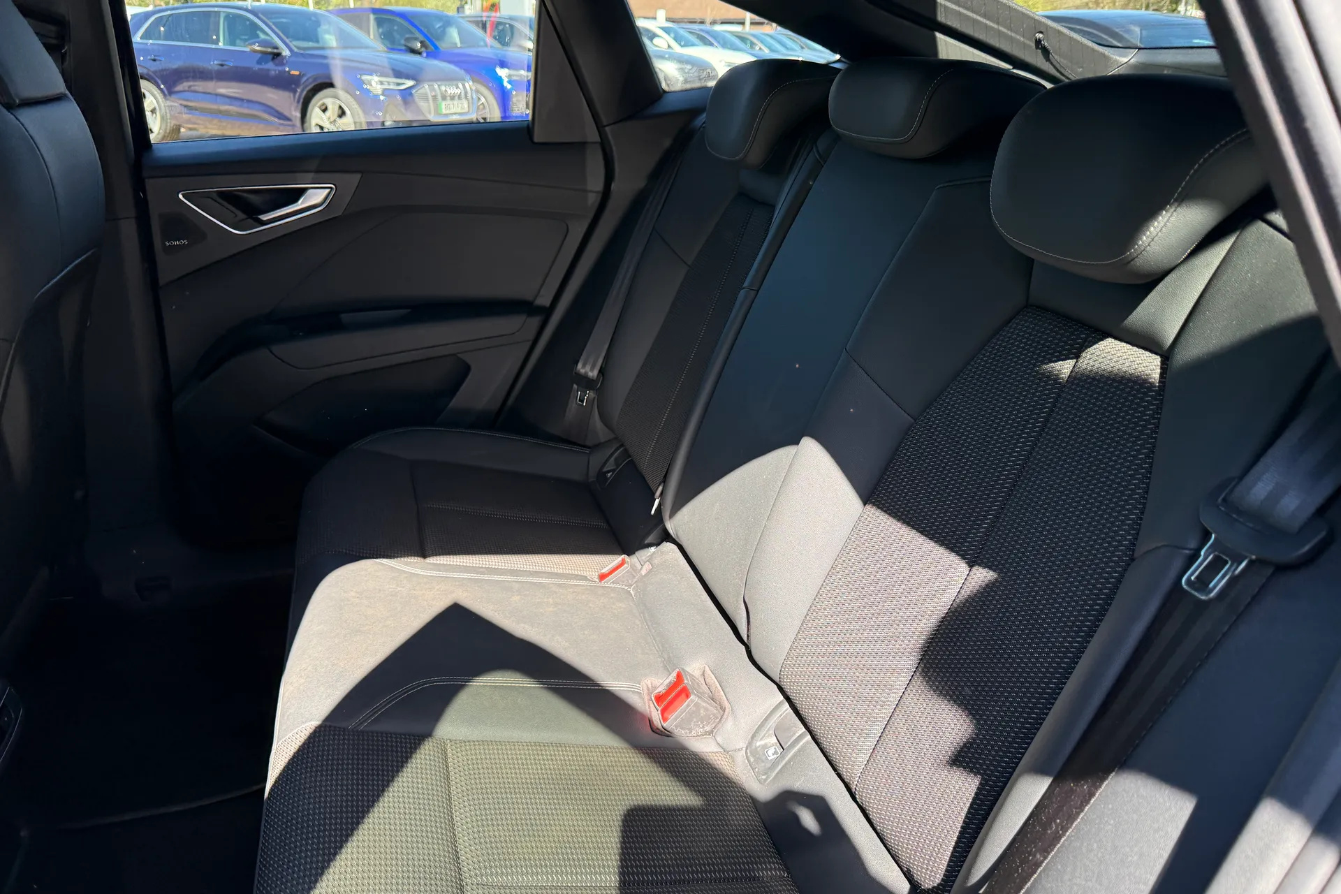 Audi Q4 thumbnail image number 46