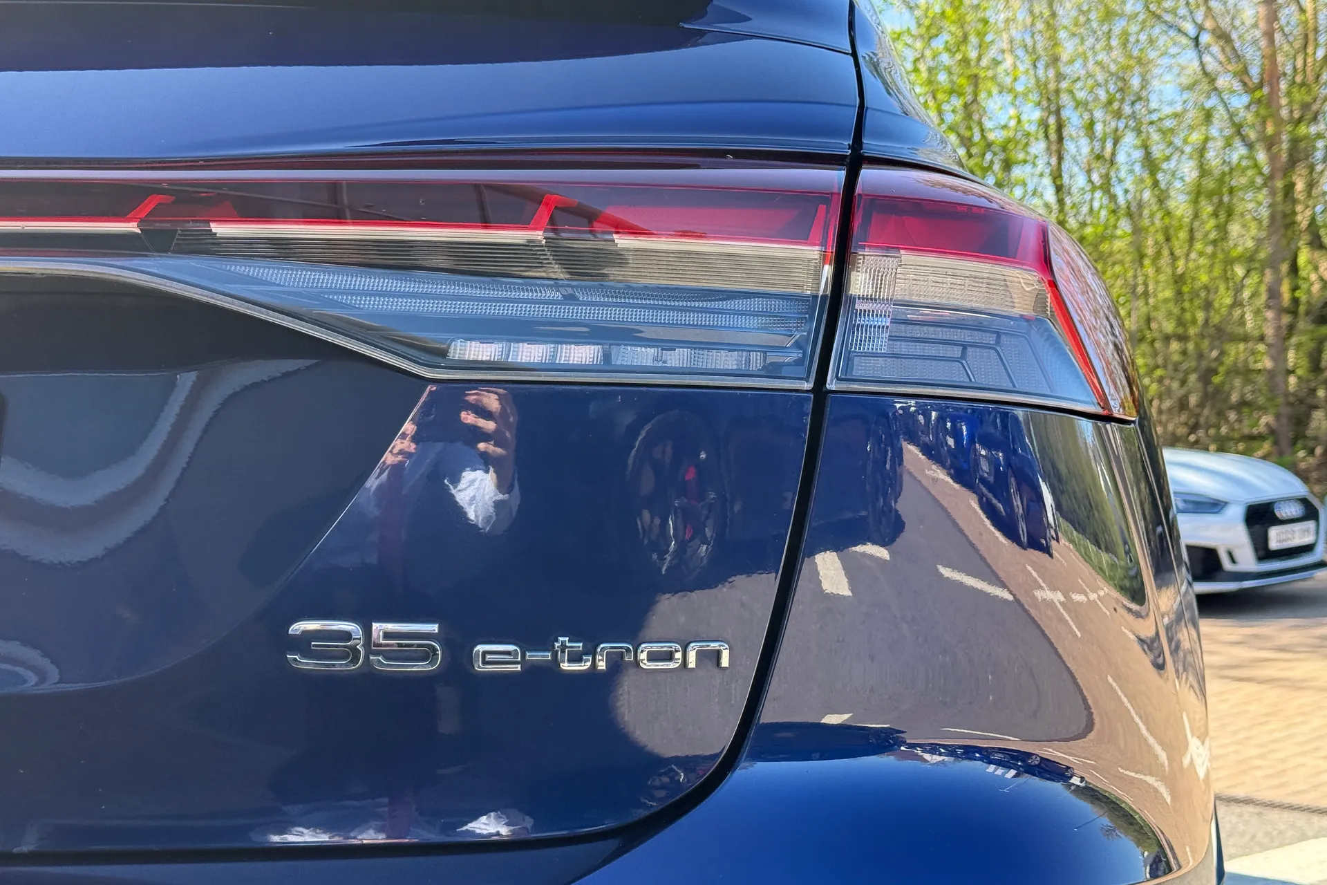 Audi Q4 thumbnail image number 42