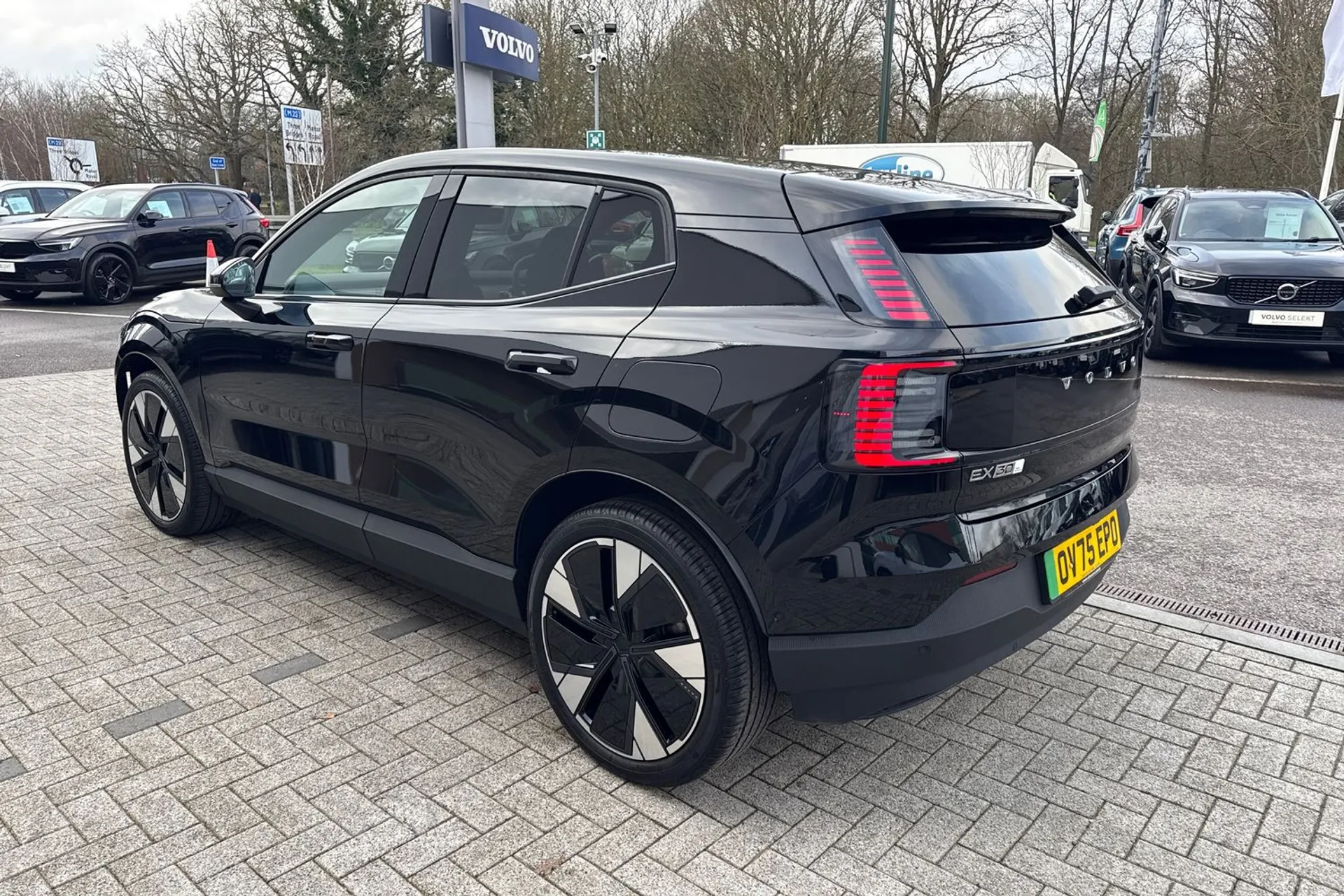 Volvo EX30 thumbnail image number 10