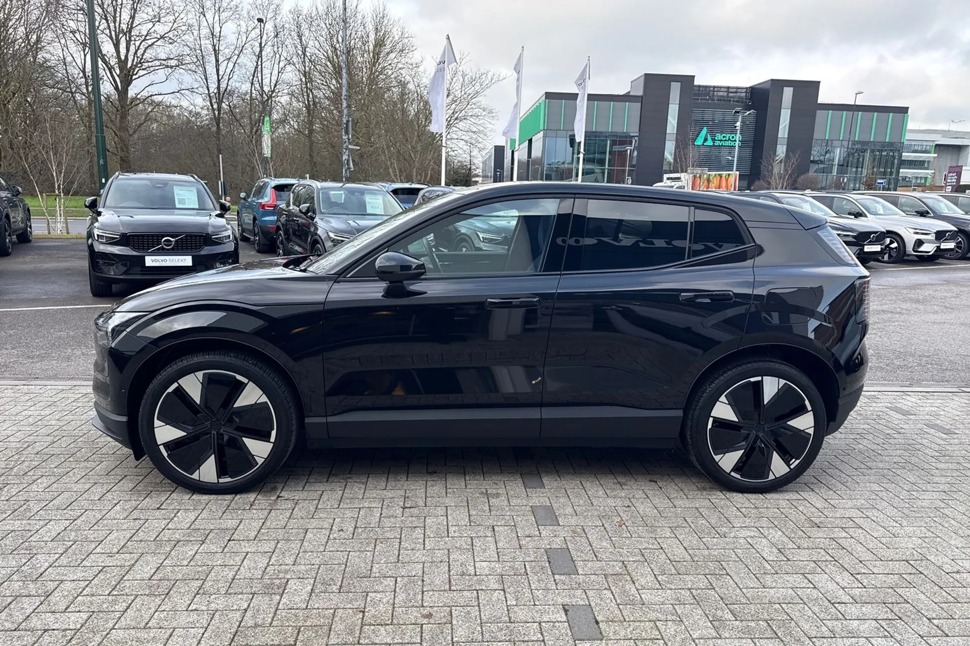 Volvo EX30 thumbnail image number 11