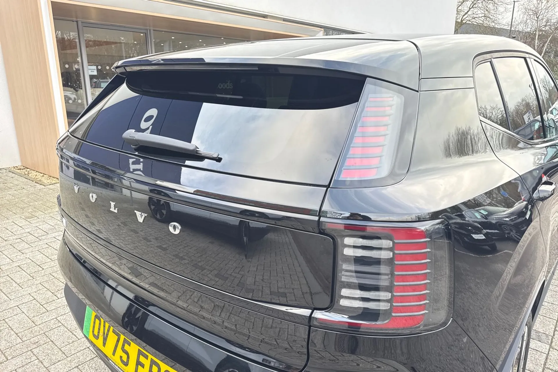 Volvo EX30 thumbnail image number 16