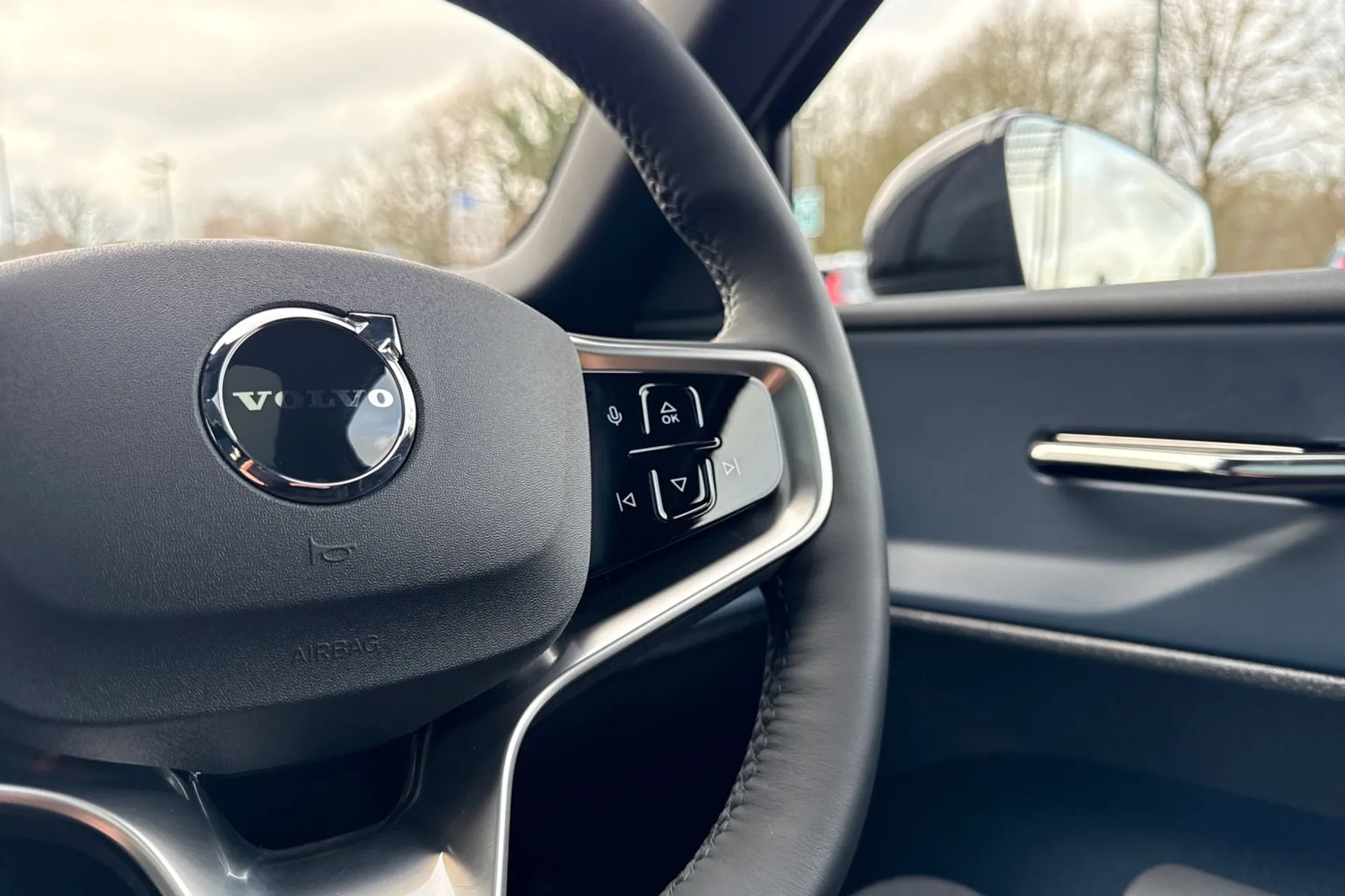 Volvo EX30 thumbnail image number 37