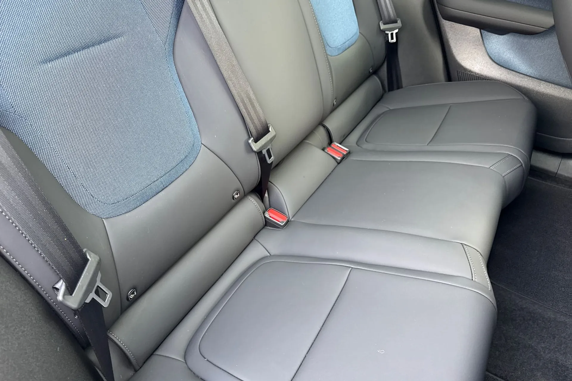 Volvo EX30 thumbnail image number 25