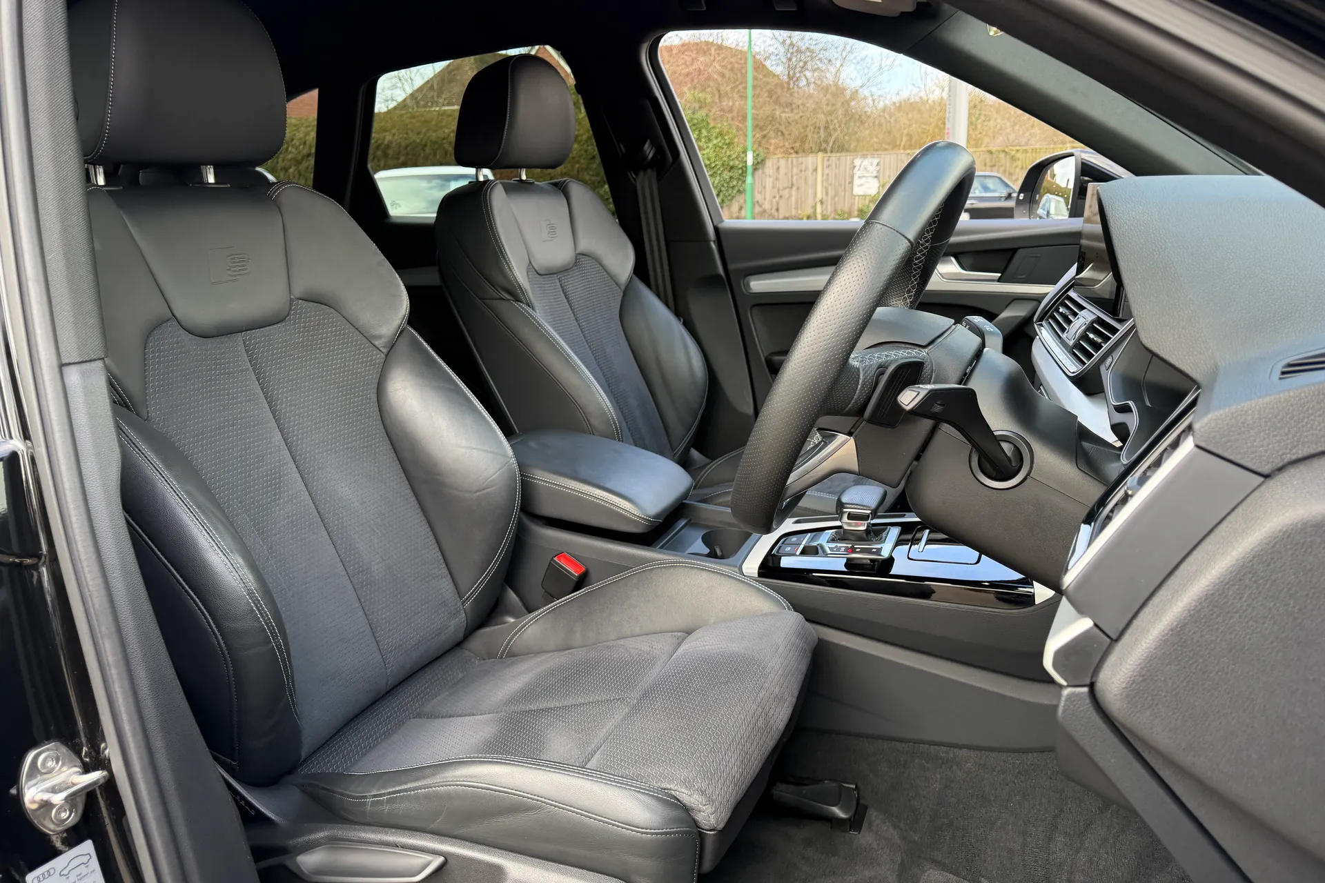 Audi Q5 thumbnail image number 23