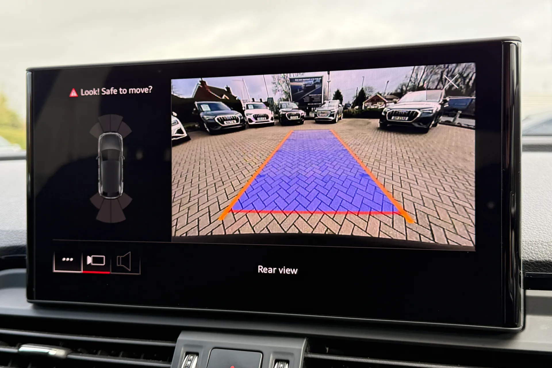 Audi Q5 thumbnail image number 4