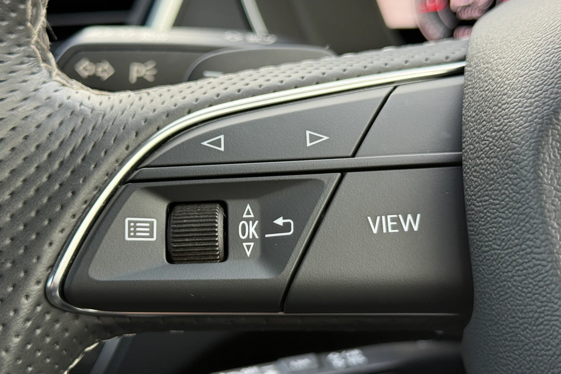 Audi Q5 thumbnail image number 17