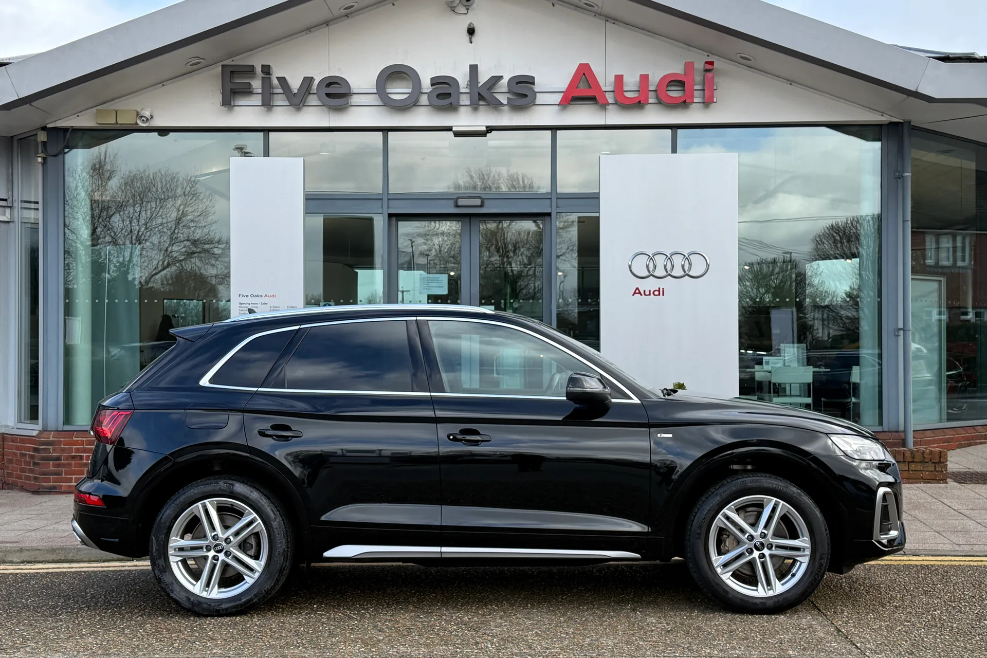 Audi Q5 thumbnail image number 2