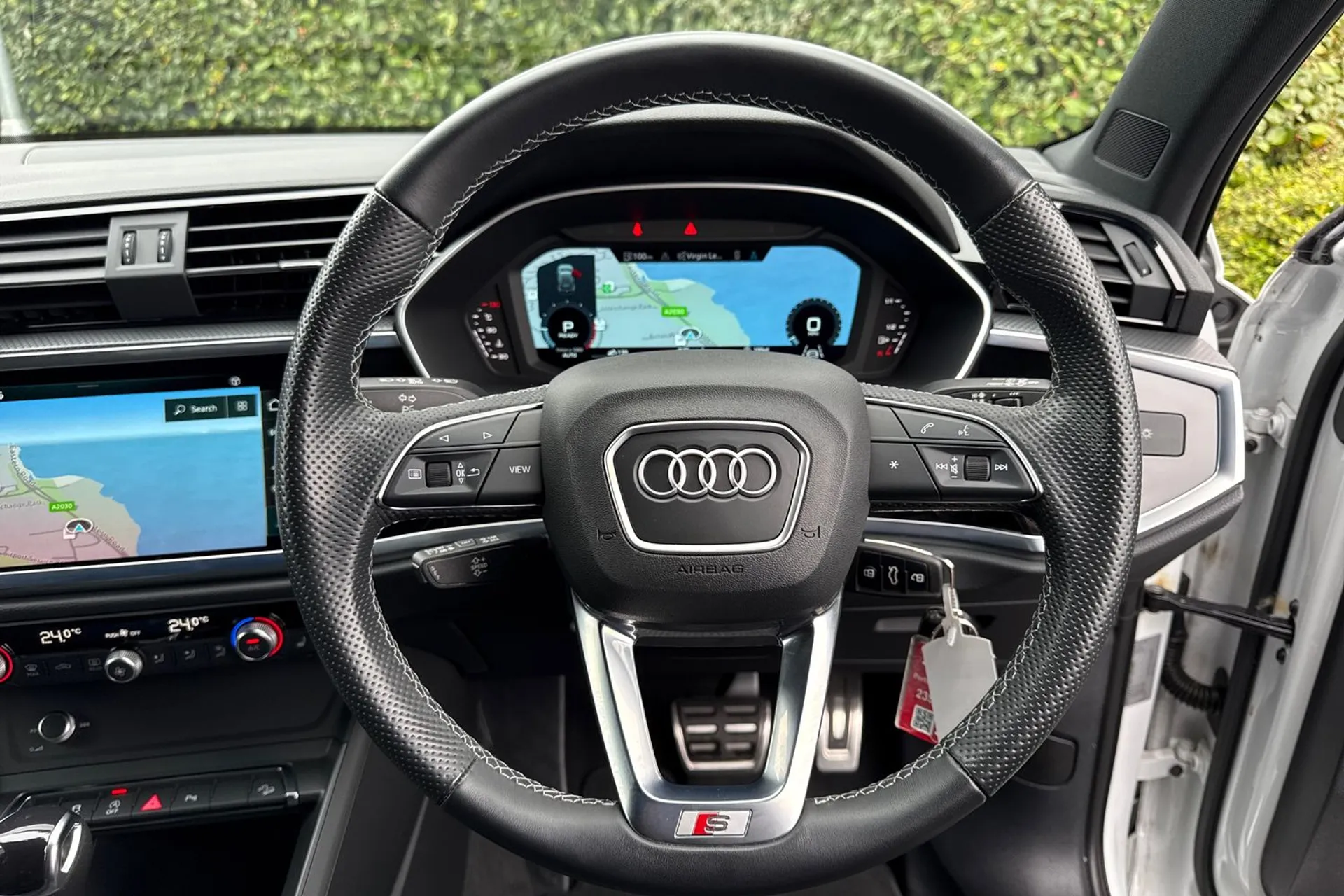 Audi Q3 thumbnail image number 8