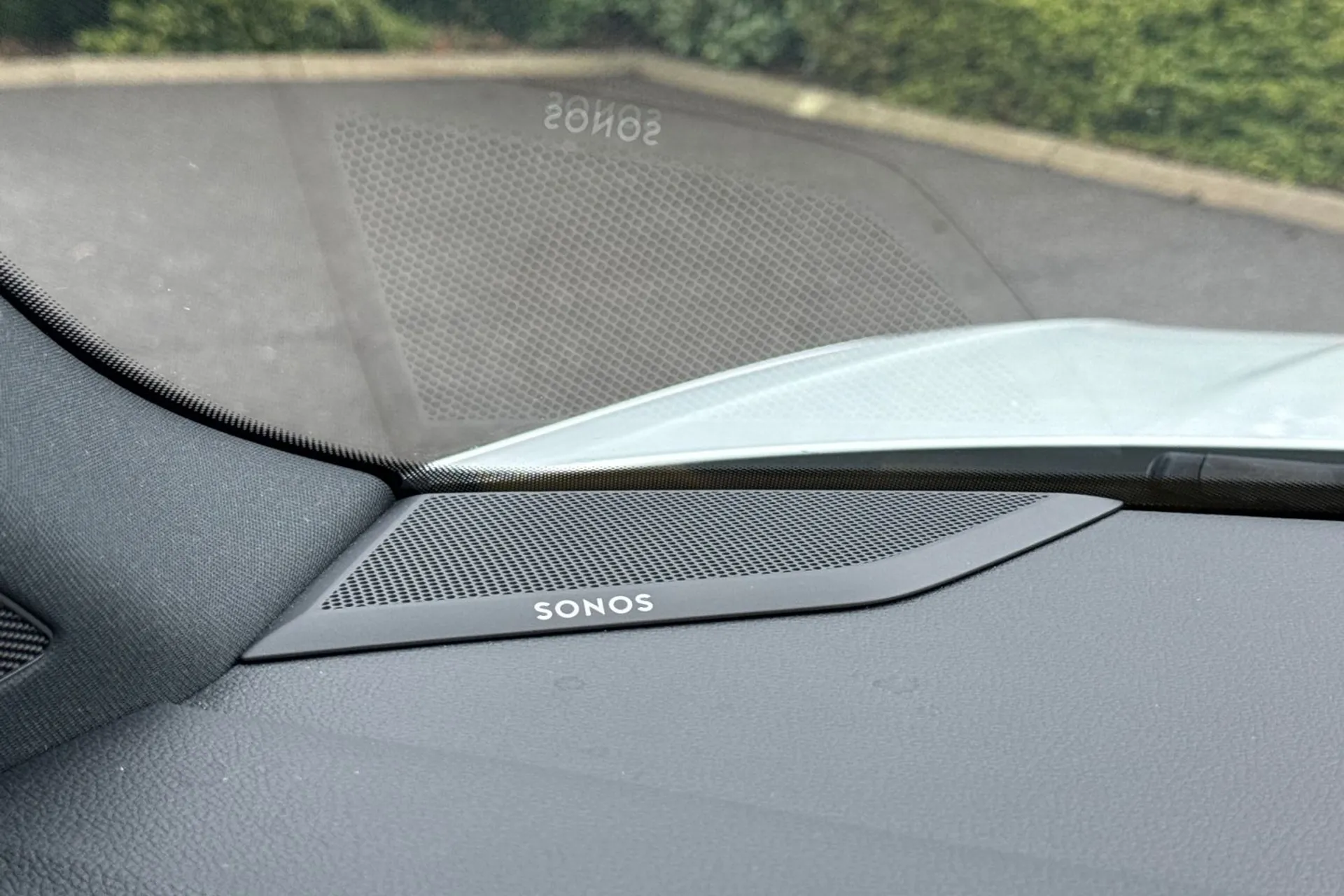 Audi Q3 thumbnail image number 11