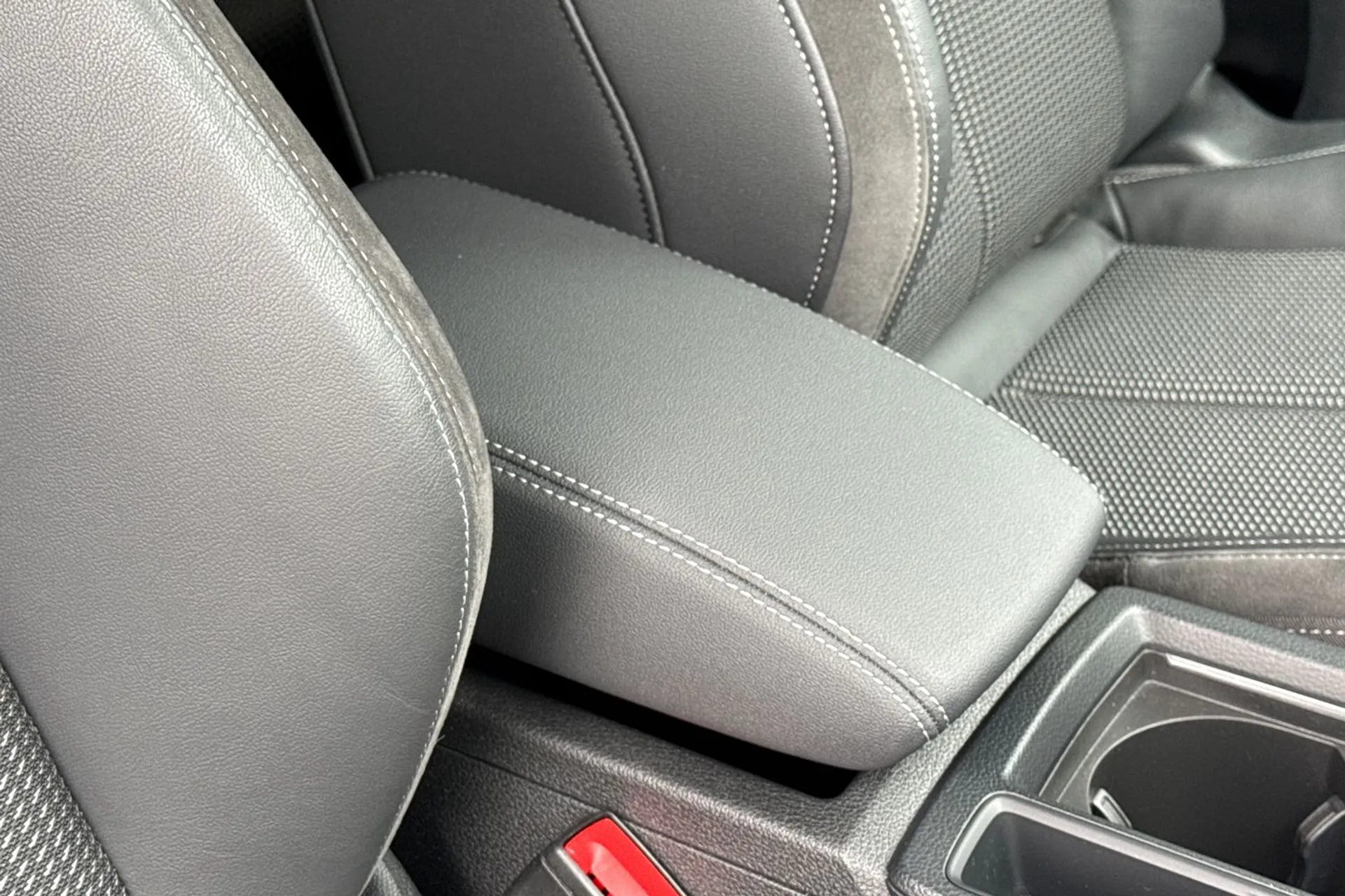 Audi Q3 thumbnail image number 45