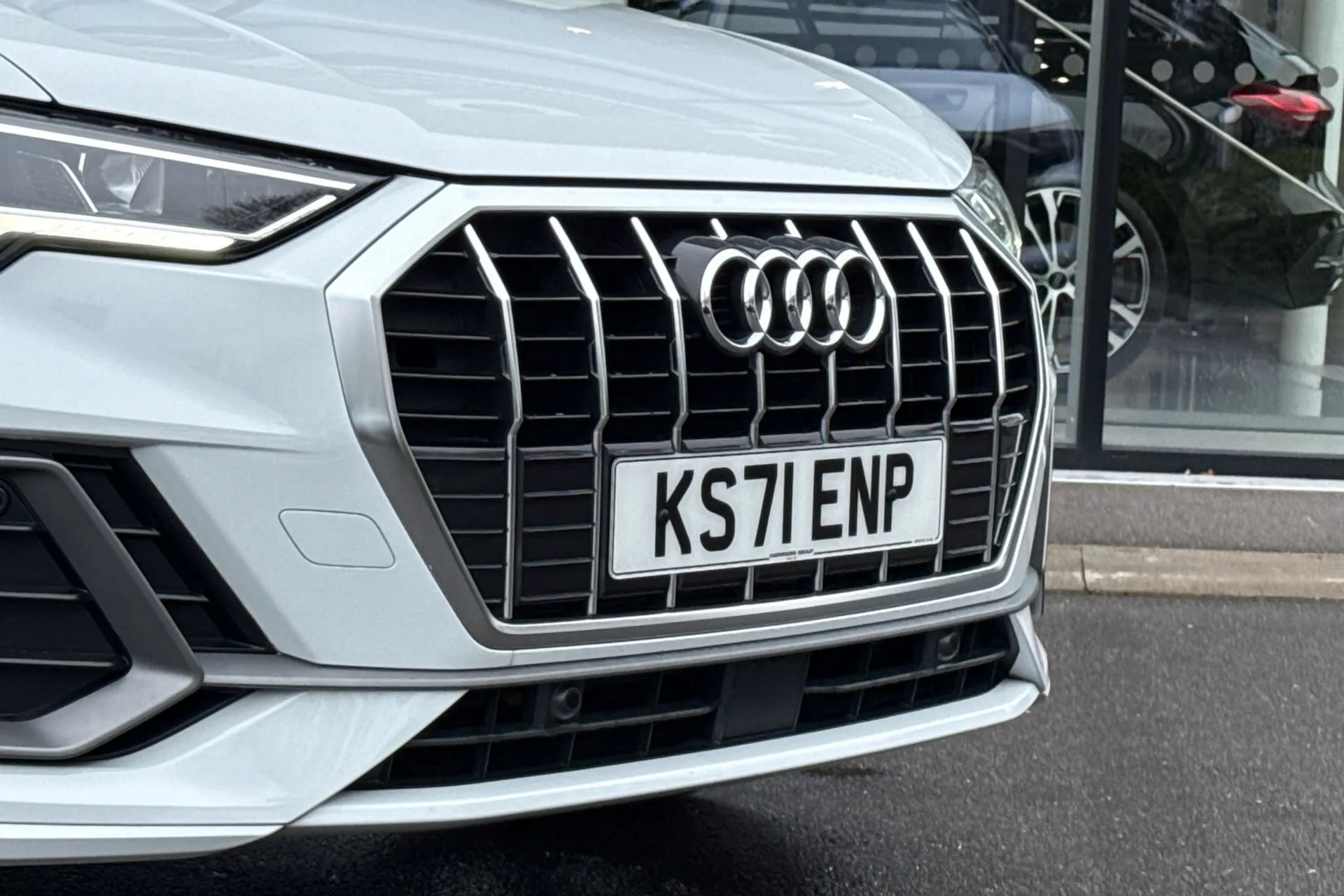 Audi Q3 thumbnail image number 13