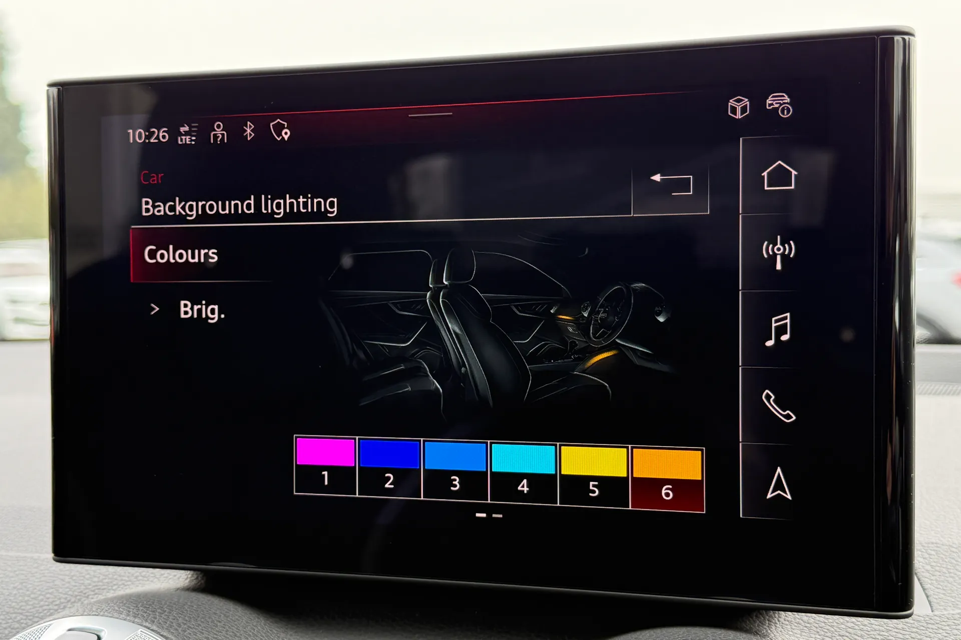 Audi Q2 thumbnail image number 13