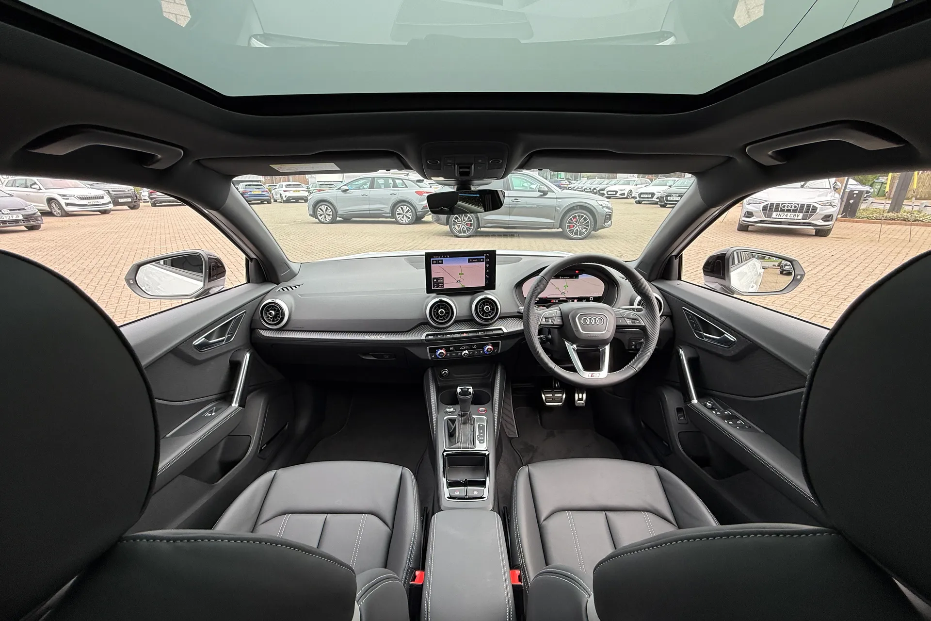 Audi Q2 thumbnail image number 3