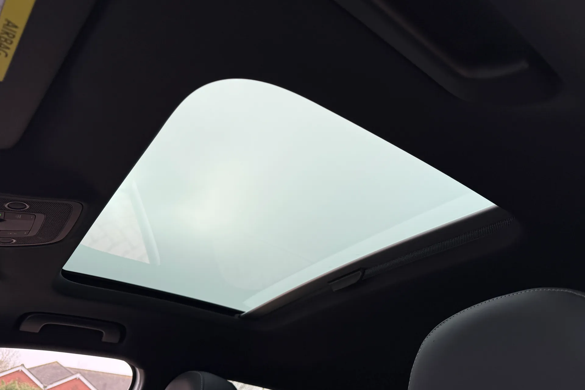 Audi Q2 thumbnail image number 35