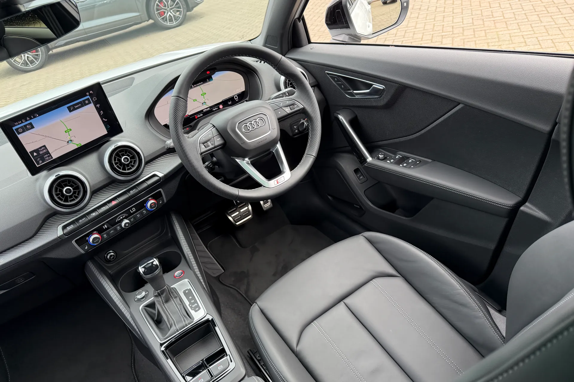 Audi Q2 thumbnail image number 48