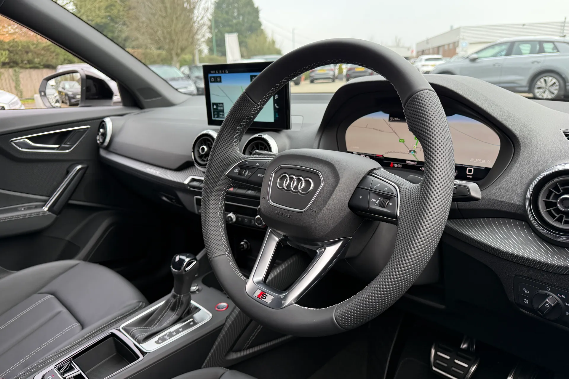 Audi Q2 thumbnail image number 30