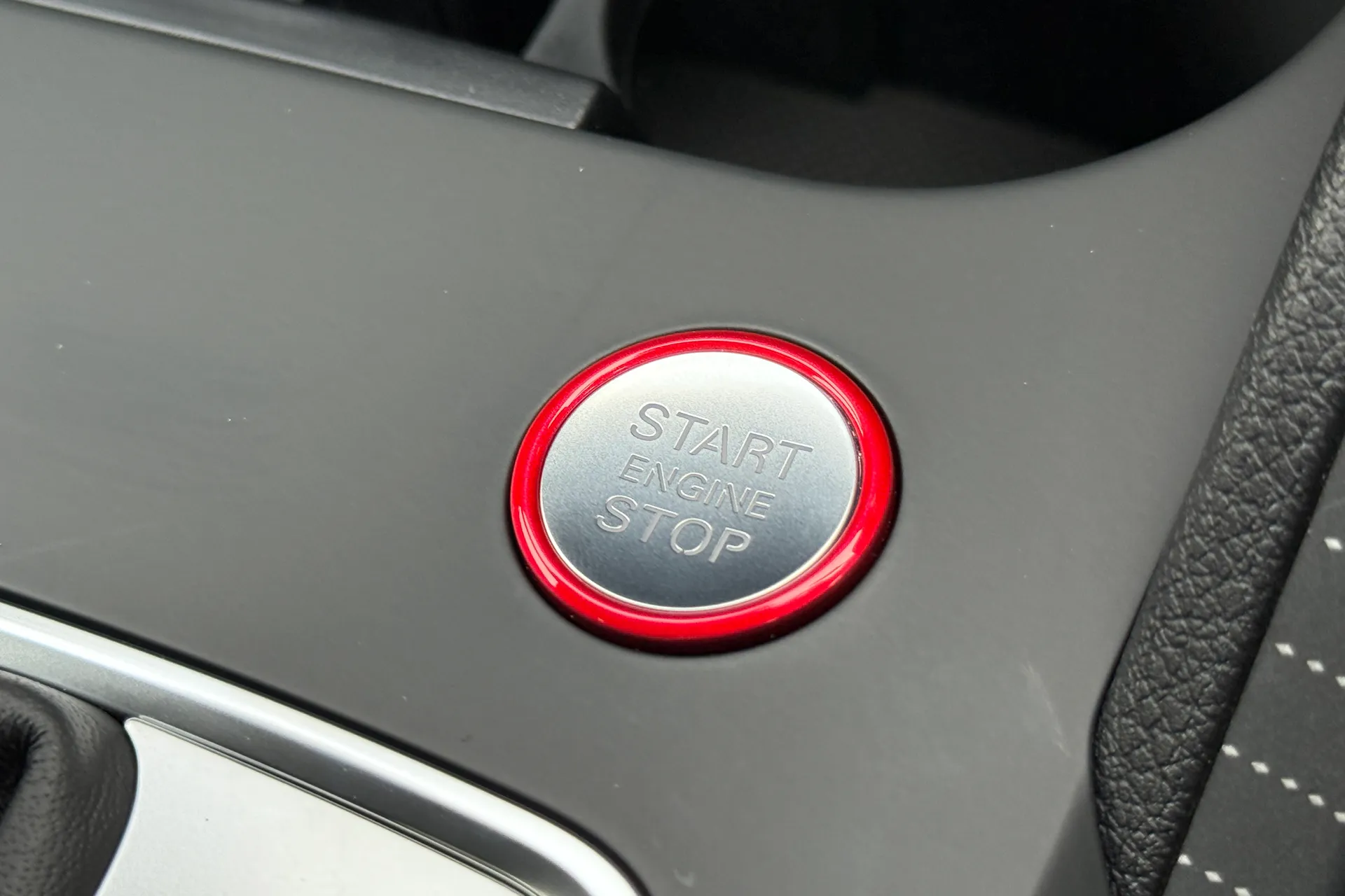 Audi Q2 thumbnail image number 19